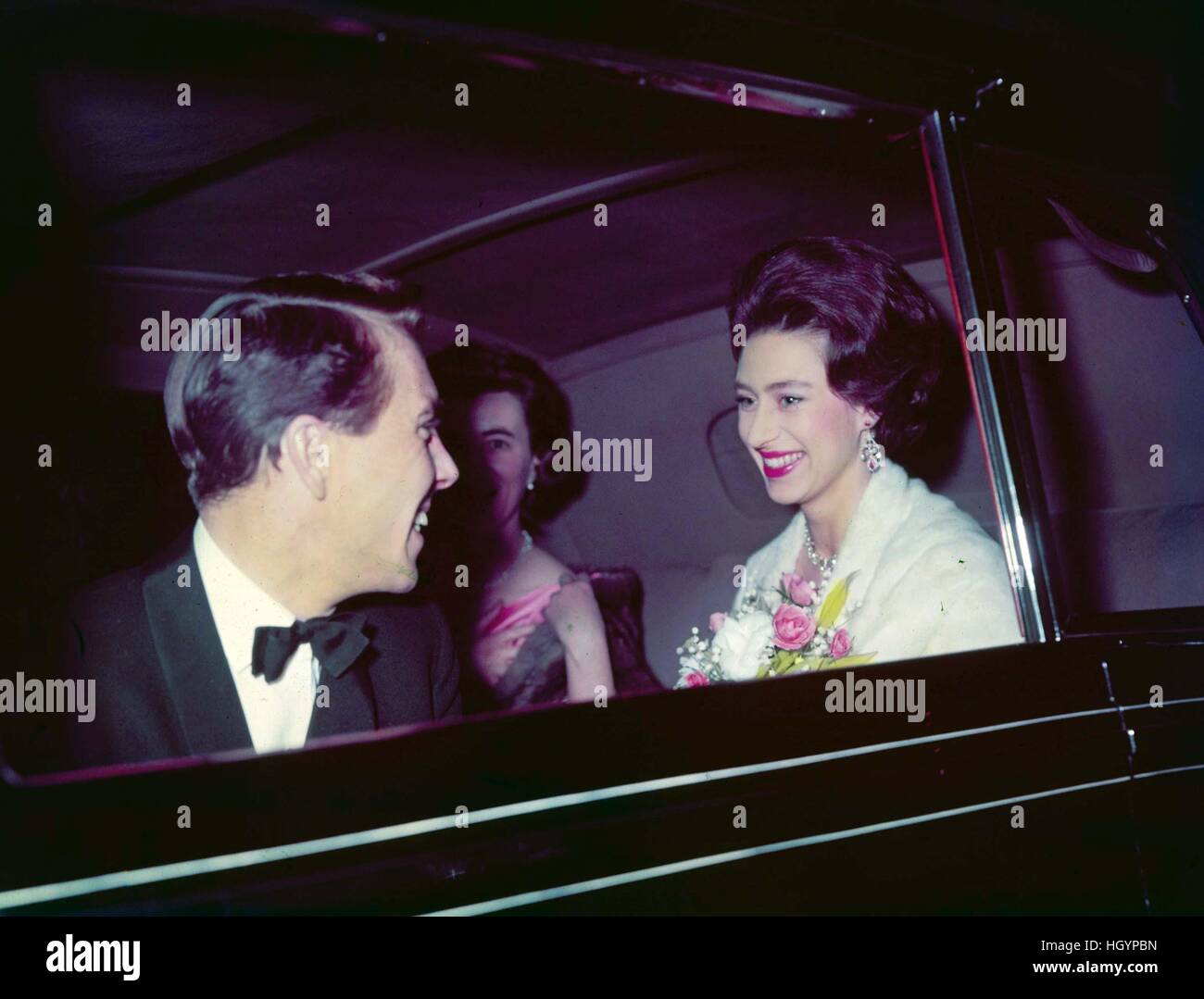 File. Xiii gen, 2017. ANTONY CHARLES ROBERT ARMSTRONG-JONES, 1° Conte di Snowdon (7 marzo 1930 - 13 gennaio 2017), comunemente noto come Lord Snowdon fu un fotografo inglese e film maker. È stato sposato alla principessa Margaret, la figlia più giovane del re George VI e la sorella più giovane della regina Elisabetta II. Lord Snowdon morì in pace a casa sua. Nella foto: c. Maggio 1960 - Matrimonio Lord Snowdon ( Antony Armstrong Jones ) con la principessa Margaret. (Credito Immagine: © Globo foto/ZUMApress.com) Foto Stock