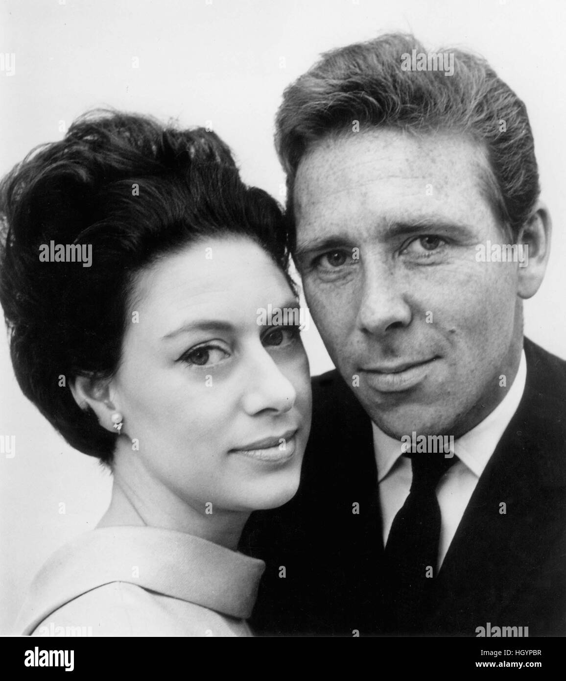 File. Xiii gen, 2017. ANTONY CHARLES ROBERT ARMSTRONG-JONES, 1° Conte di Snowdon (7 marzo 1930 - 13 gennaio 2017), comunemente noto come Lord Snowdon fu un fotografo inglese e film maker. È stato sposato alla principessa Margaret, la figlia più giovane del re George VI e la sorella più giovane della regina Elisabetta II. Lord Snowdon morì in pace a casa sua. Nella foto: Lord Snowdon ( Antony Armstrong Jones ) con la principessa Margaret 1960. © Globo foto/ZUMAPRESS.com/Alamy Live News Foto Stock