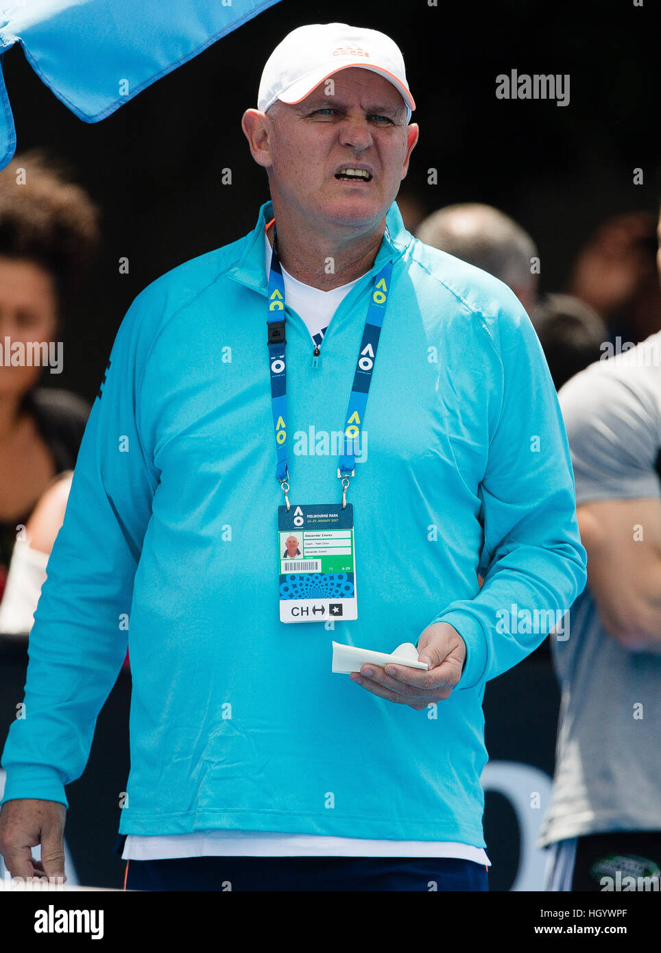 MELBOURNE, Australia - 14 gennaio 2017: Alexander Zverev senior, padre di tennis pro Alexander Zverev, prima dell'inizio del 2017 Open di Australia a Melbourne Park a Melbourne, Australia. Credito: Frank Molter/Alamy Live News Foto Stock
