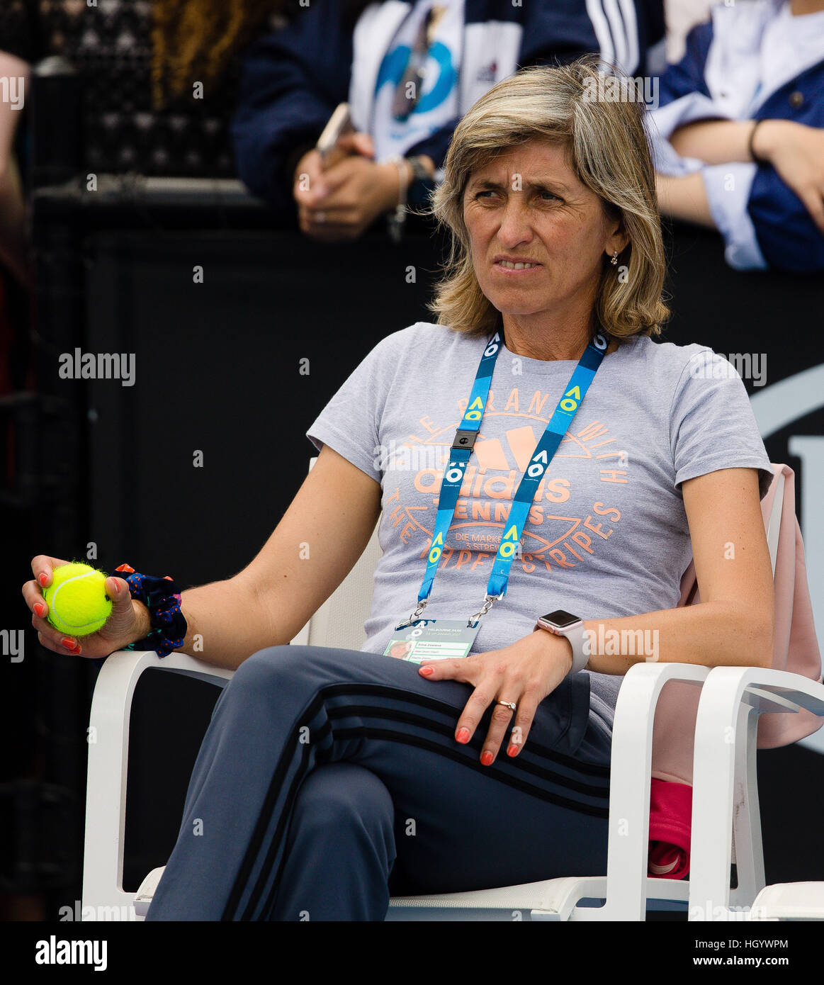 Irena Zverev, madre di Alexander Zverev di Germania, durante il 2017 Open  di Australia a Melbourne Park, Australia. Credito: Frank Molter/Alamy Foto  stock - Alamy