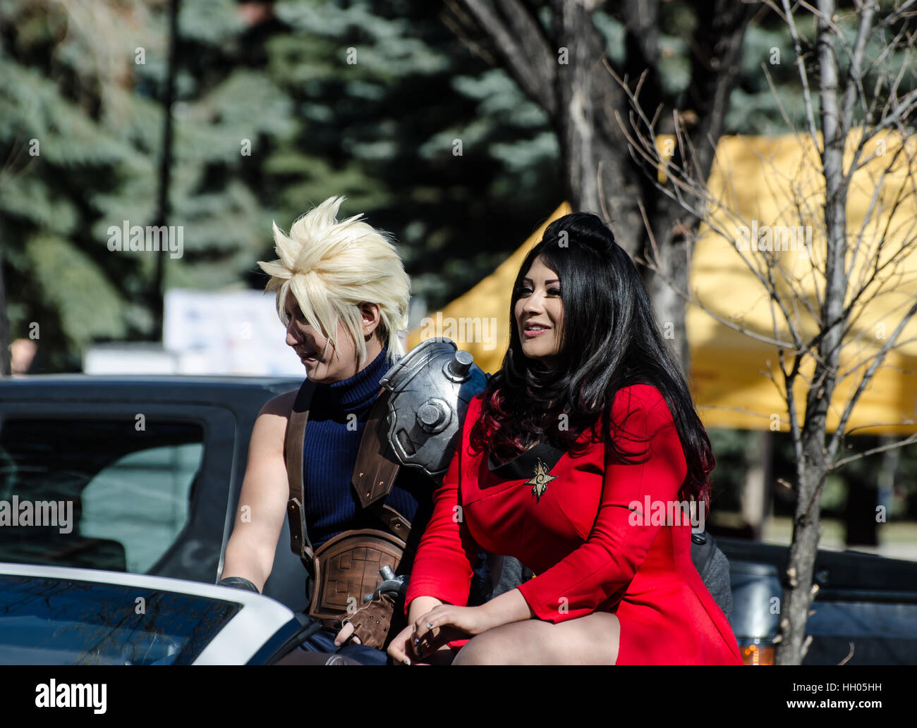 Calgary, Alberta, Canada - 17 Aprile 2015: Star Trek e Final Fantasy cosplay presso la sfilata delle meraviglie Calgary Comic Expo Foto Stock