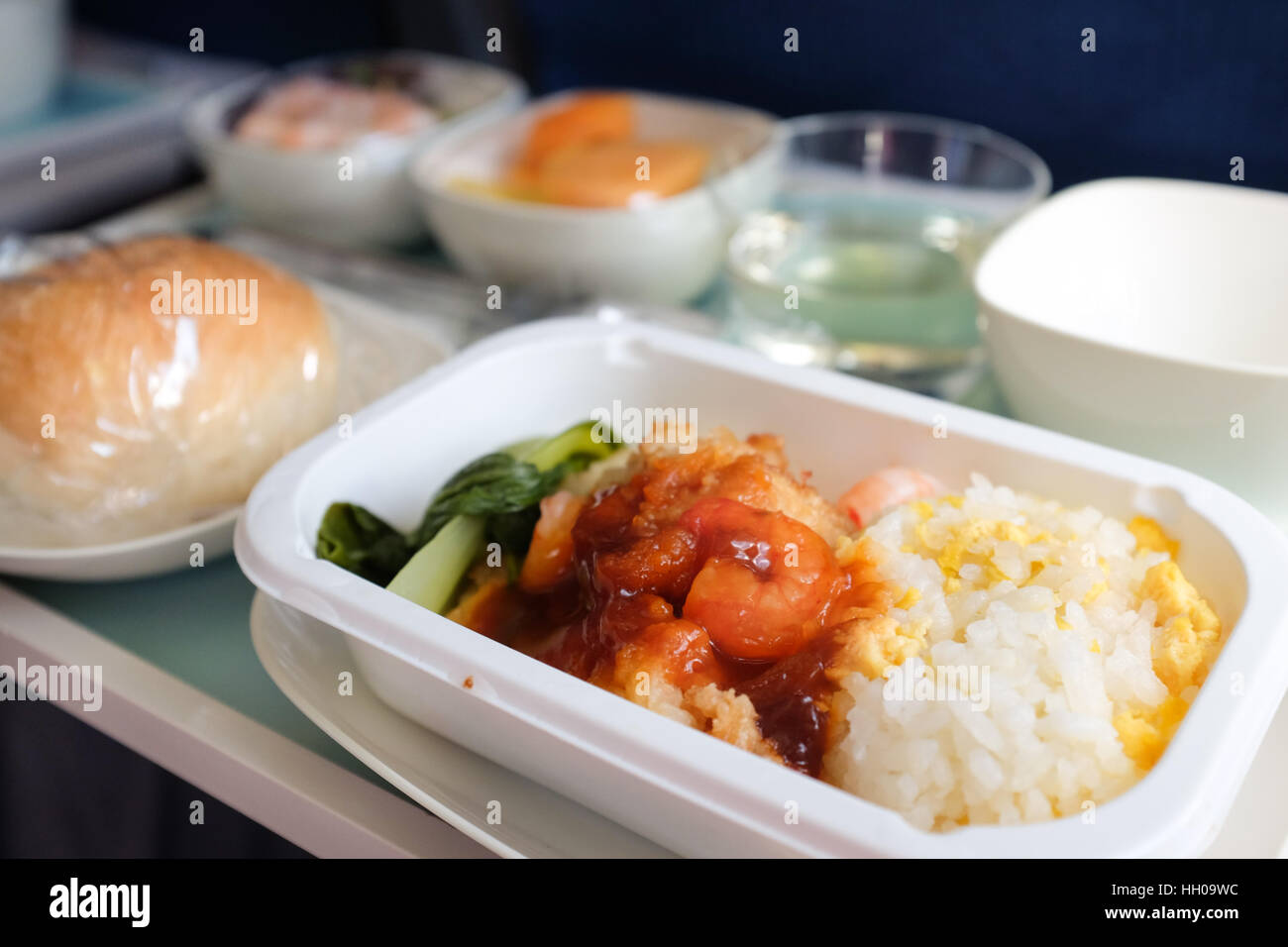 Un pasto servito su un Korean Air volo internazionale Foto Stock