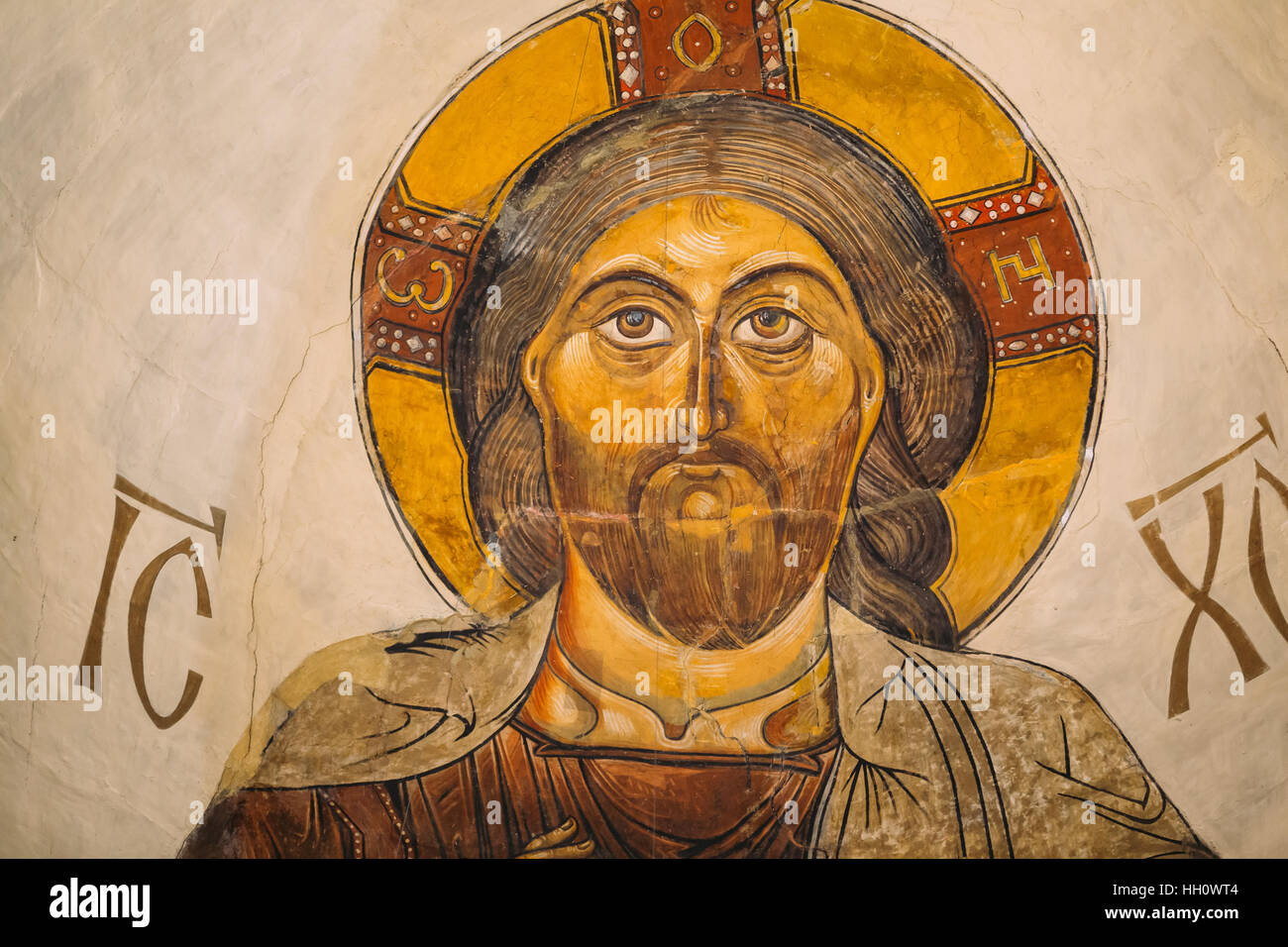 Mtskheta, Georgia - 20 Maggio 2016: Chiudere l immagine di Gesù Cristo sull'affresco in corrispondenza della parete interna della Cattedrale di Svetitskhoveli del pilastro vivente, un Foto Stock Mtskheta, Georgia - 20 Maggio 2016: Chiudere l immagine di Gesù Cristo sull'affresco in corrispondenza della parete interna della Cattedrale di Svetitskhoveli del pilastro vivente, un Foto Stock