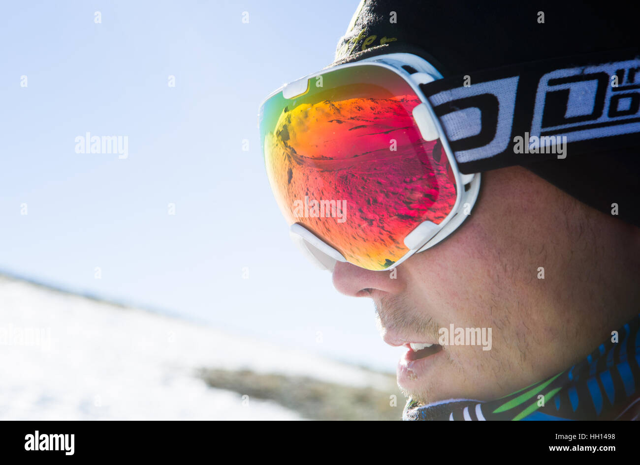 Granada, Spagna. Il 13 gennaio, 2017. Il riflesso delle montagne della Sierra Nevada può essere visto nel googles di Kevin Blanc. Foto Stock