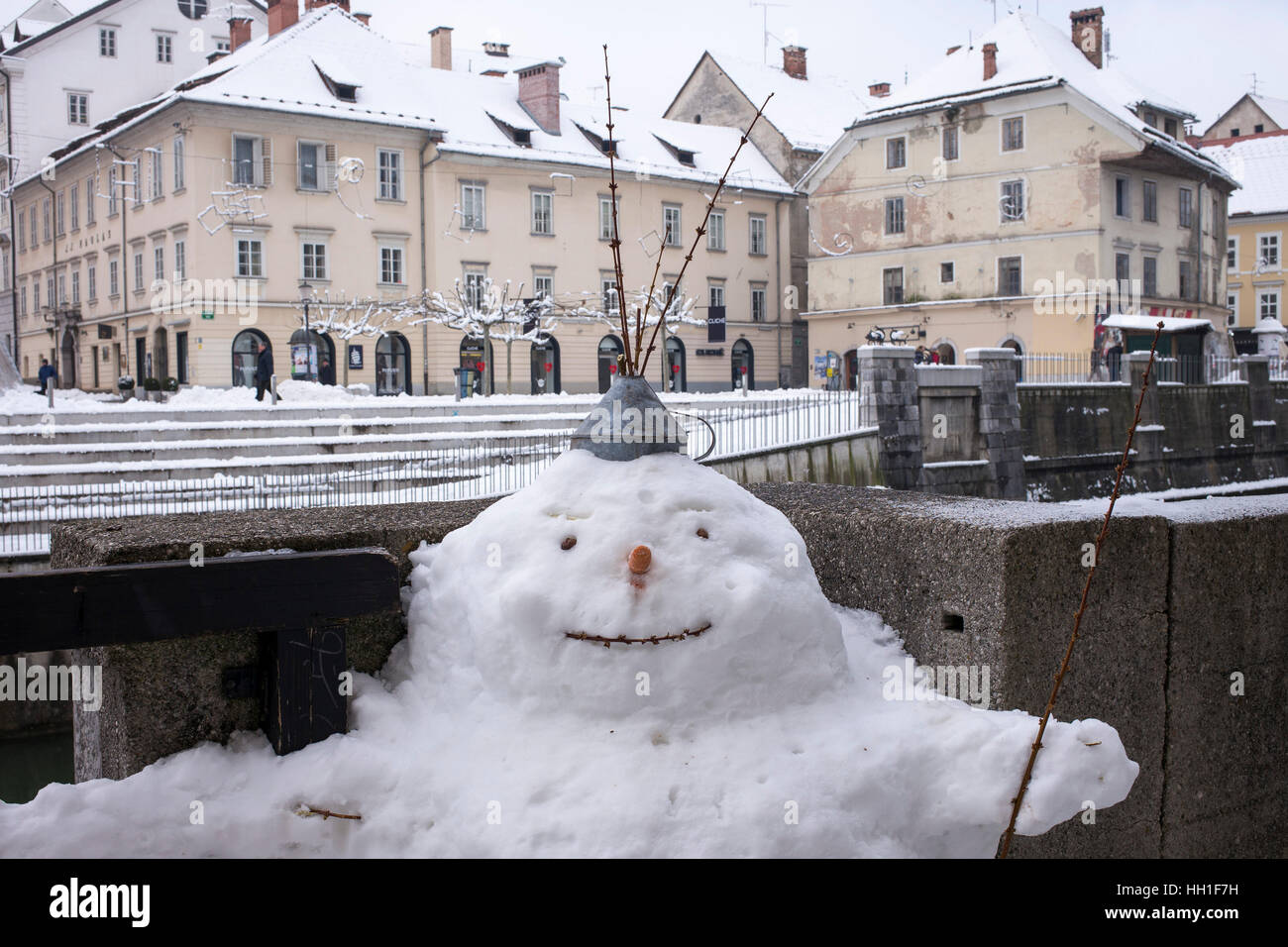 Un smaily pupazzo di neve a Lubiana, Slovenia Foto Stock