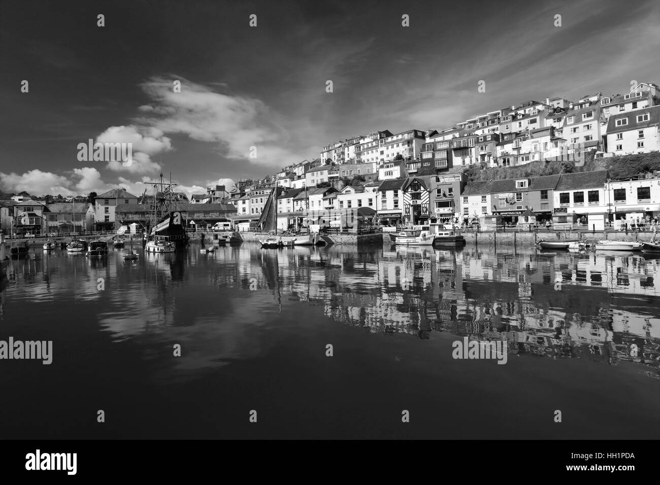 Estate, barche da pesca nel porto di Brixham, Brixham town, Torbay, English Riviera, della Contea di Devon, Inghilterra, Regno Unito Foto Stock