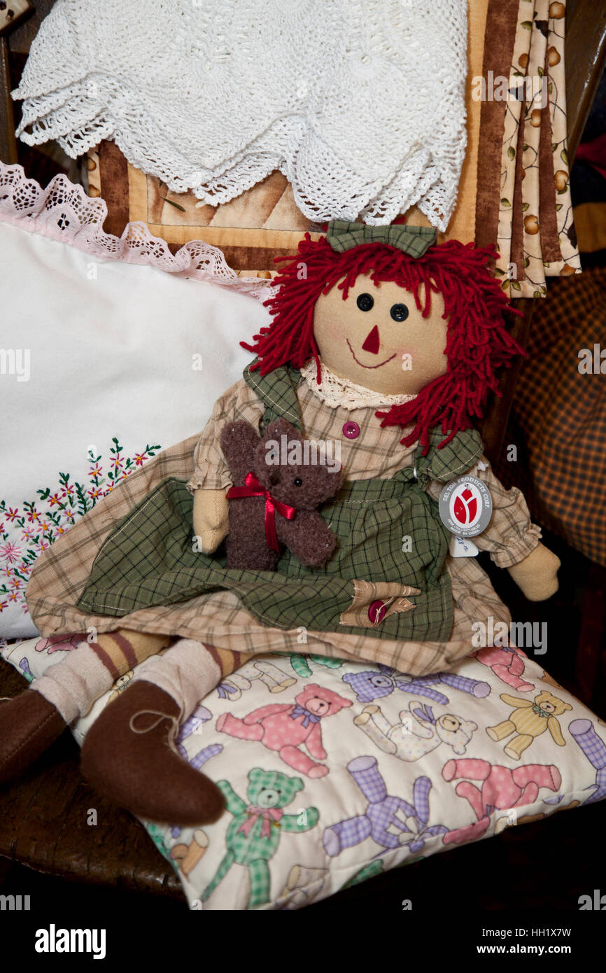 Raggedy Ann doll decorazioni di Natale Foto Stock