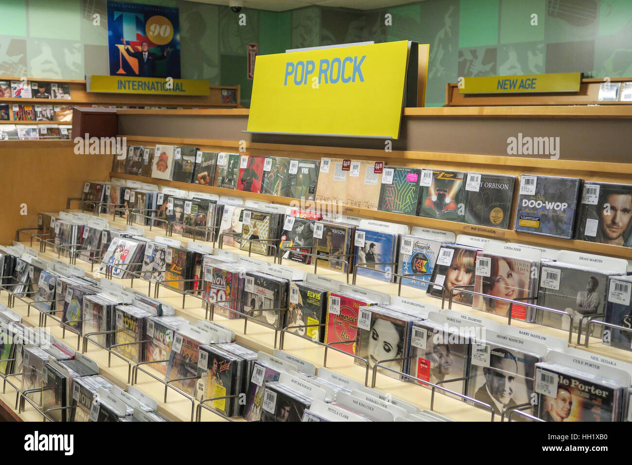 Compact disc in vendita, NYC, STATI UNITI D'AMERICA Foto Stock