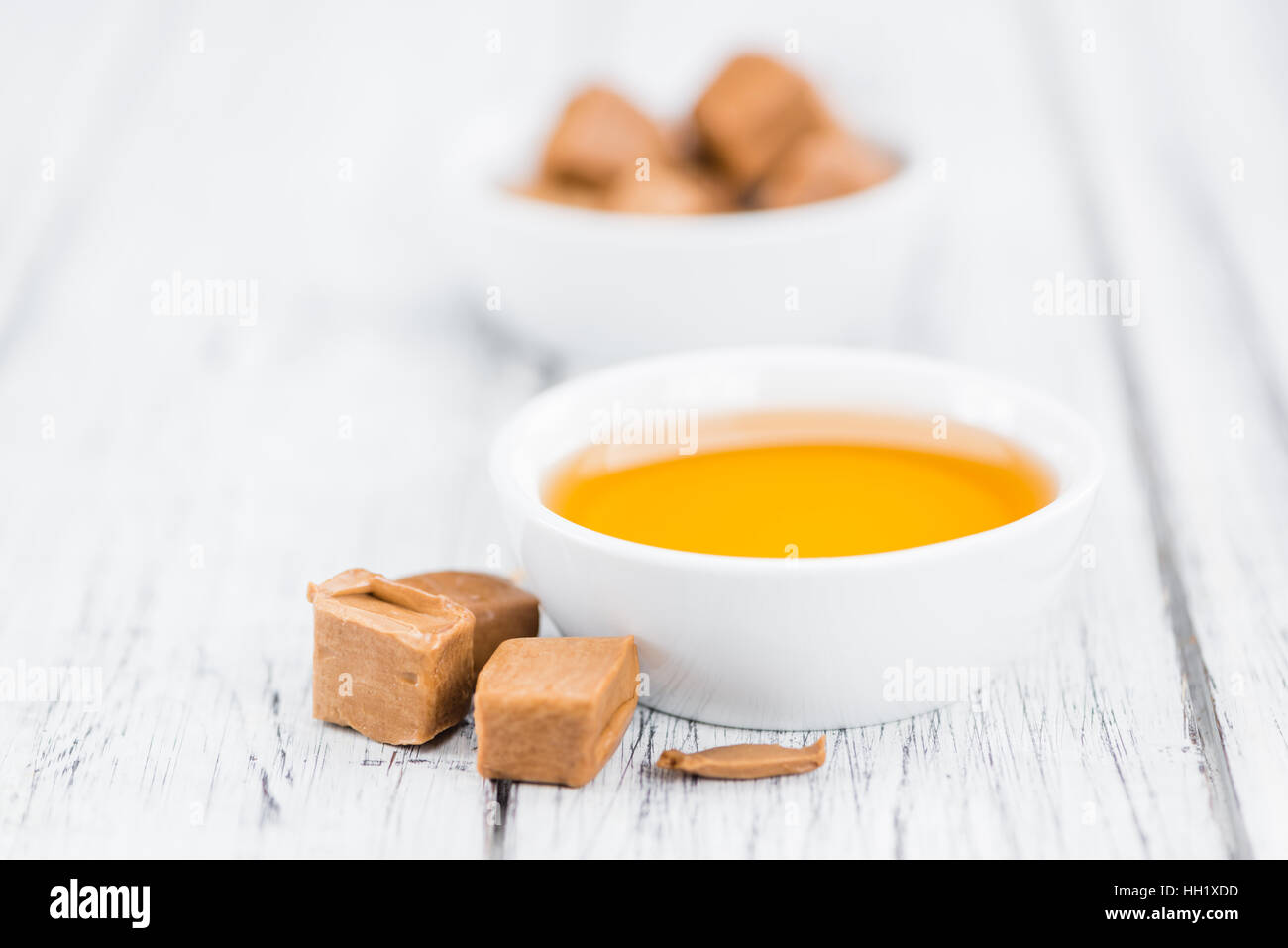 Porzione di fresco Sirup di caramello (close-up shot; messa a fuoco selettiva) Foto Stock