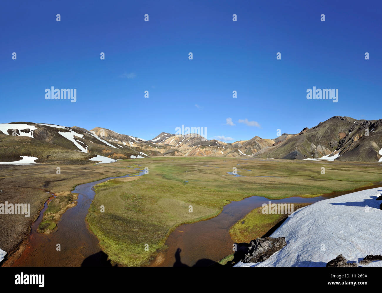 Landmannalaugar è un luogo nel Fjallabak Riserva Naturale nelle Highlands di Islanda. Primavera calda. Foto Stock