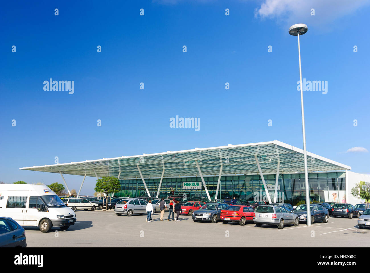 Neusiedl am See: Merkur supermercato, Austria Foto Stock