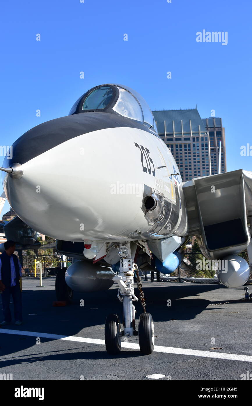 San Diego California - USA - Dic 04,2016 - F-14 Tomcat Fighter in USS Midway Museum Foto Stock