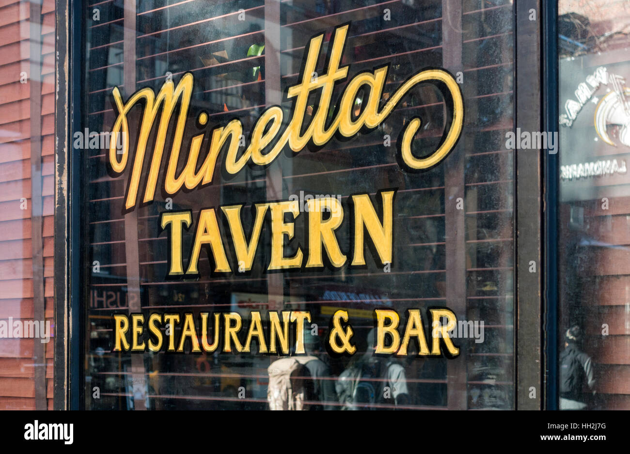 Minetta Tavern finestra sign in Greenwich Village di New York City Foto Stock