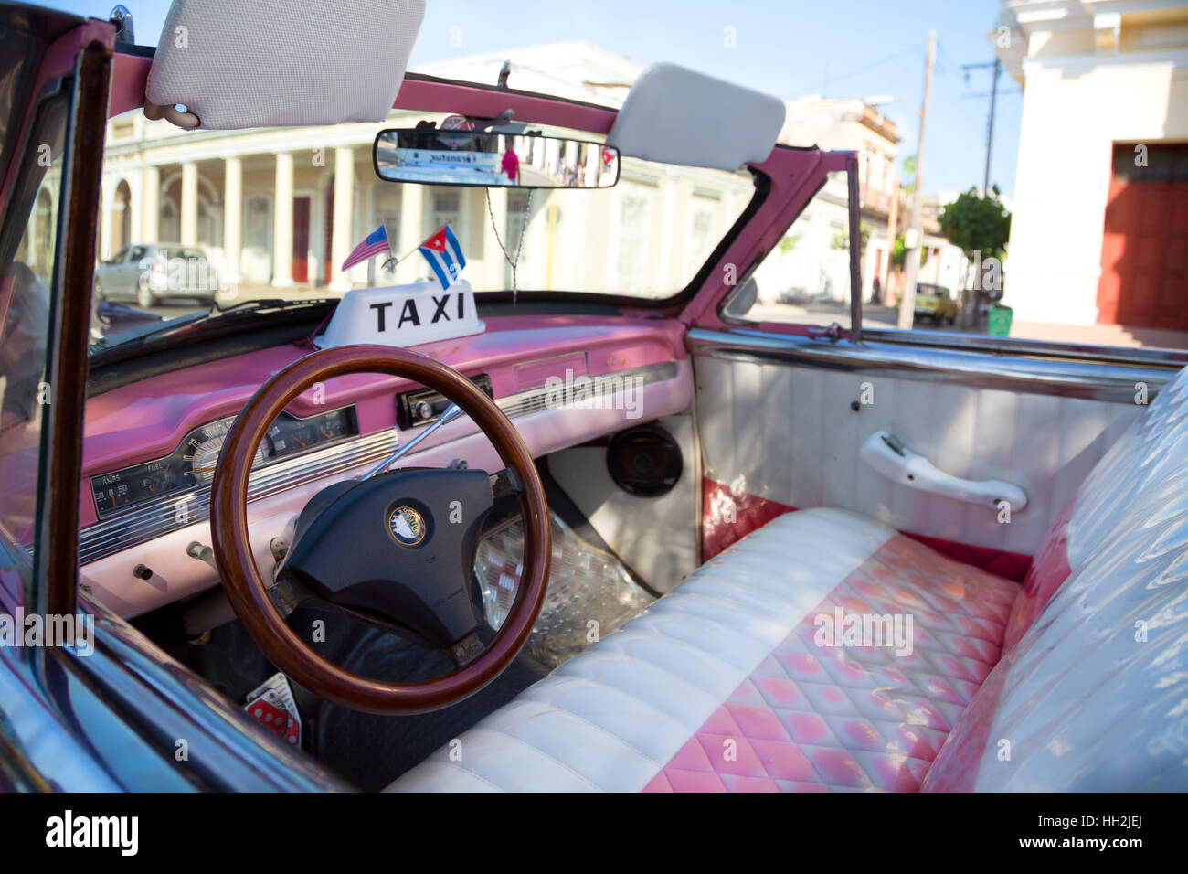 Vecchio American classic car a Cienfuegos, Cuba Foto Stock