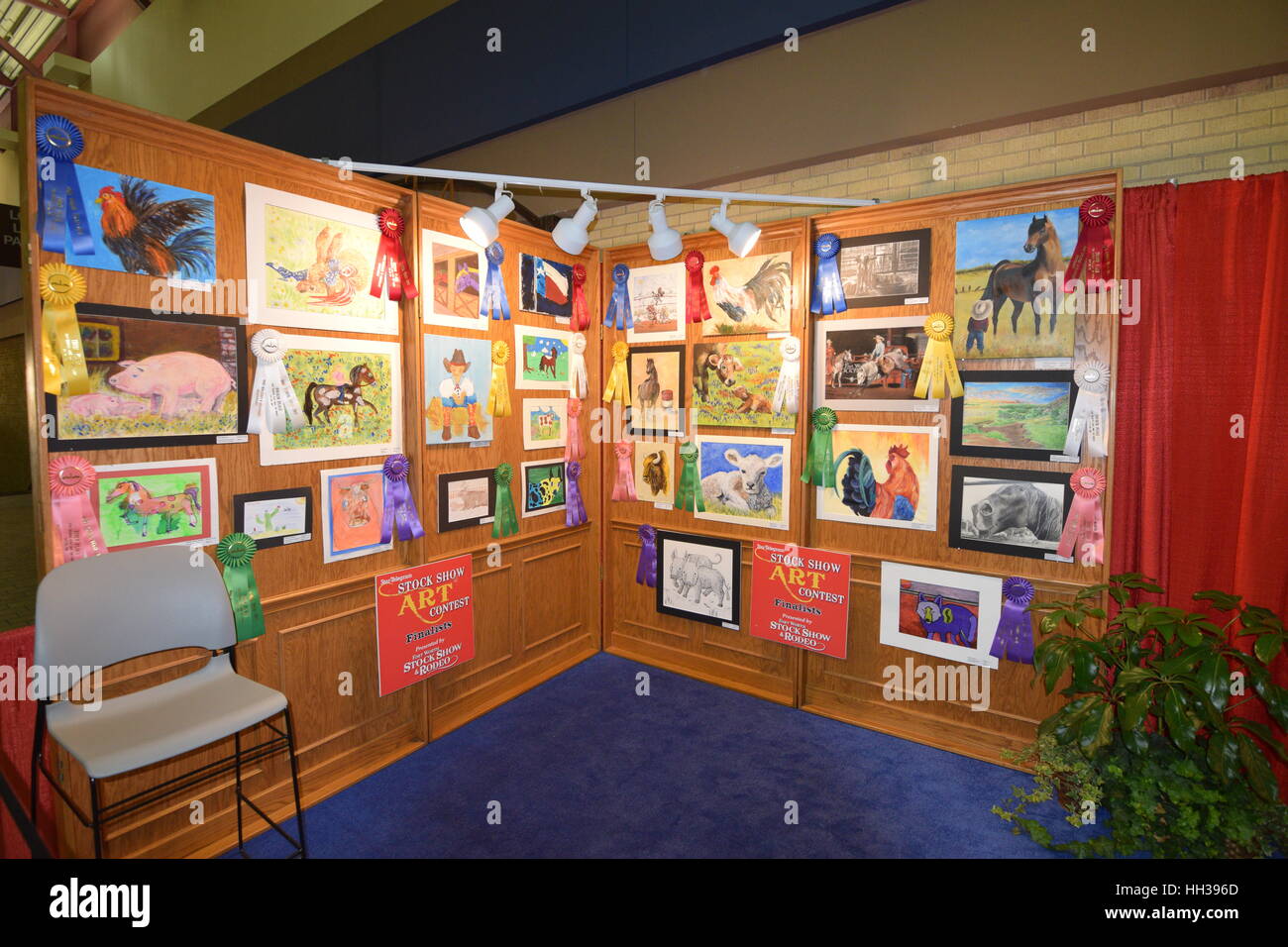 Ft. Vale la pena, Texas, Stati Uniti d'America. 16 gennaio, 2017. Annuale di Ft. Vale la pena di Stock Show e Rodeo detiene un concorso artistico ogni anno per aspiranti artisti. Questo display mostra alcuni dei vincitori. Credito: Hum Immagini/Alamy Live News Foto Stock