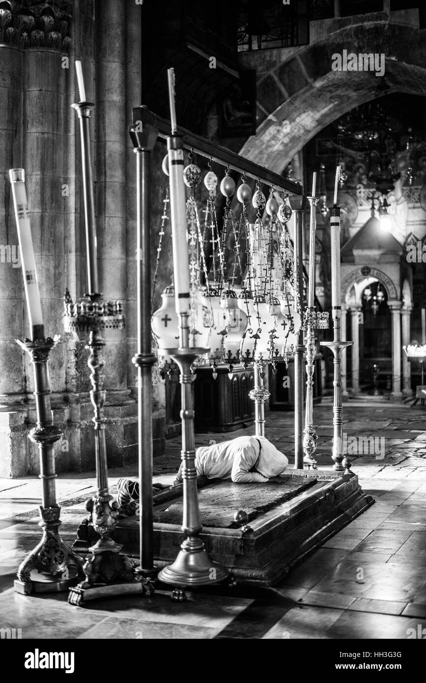 Pietra dell'unzione, la Chiesa del Santo Sepolcro, la vecchia città patrimonio dell'Umanità UNESCO, Gerusalemme, Israele, Medio Oriente Foto Stock