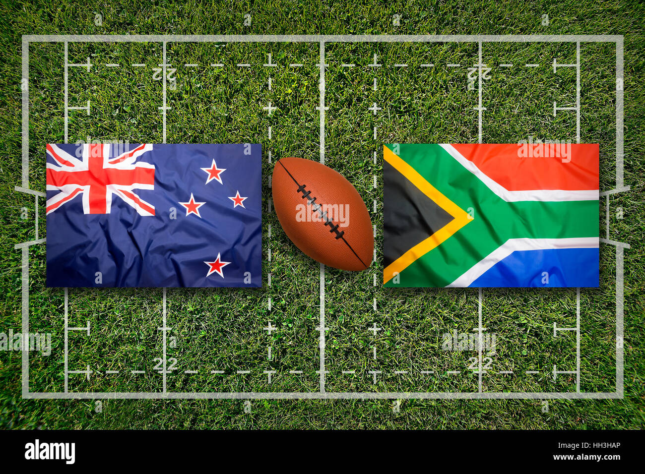 Nuova Zelanda vs. Sud Africa bandiere sul verde del campo di rugby Foto  stock - Alamy