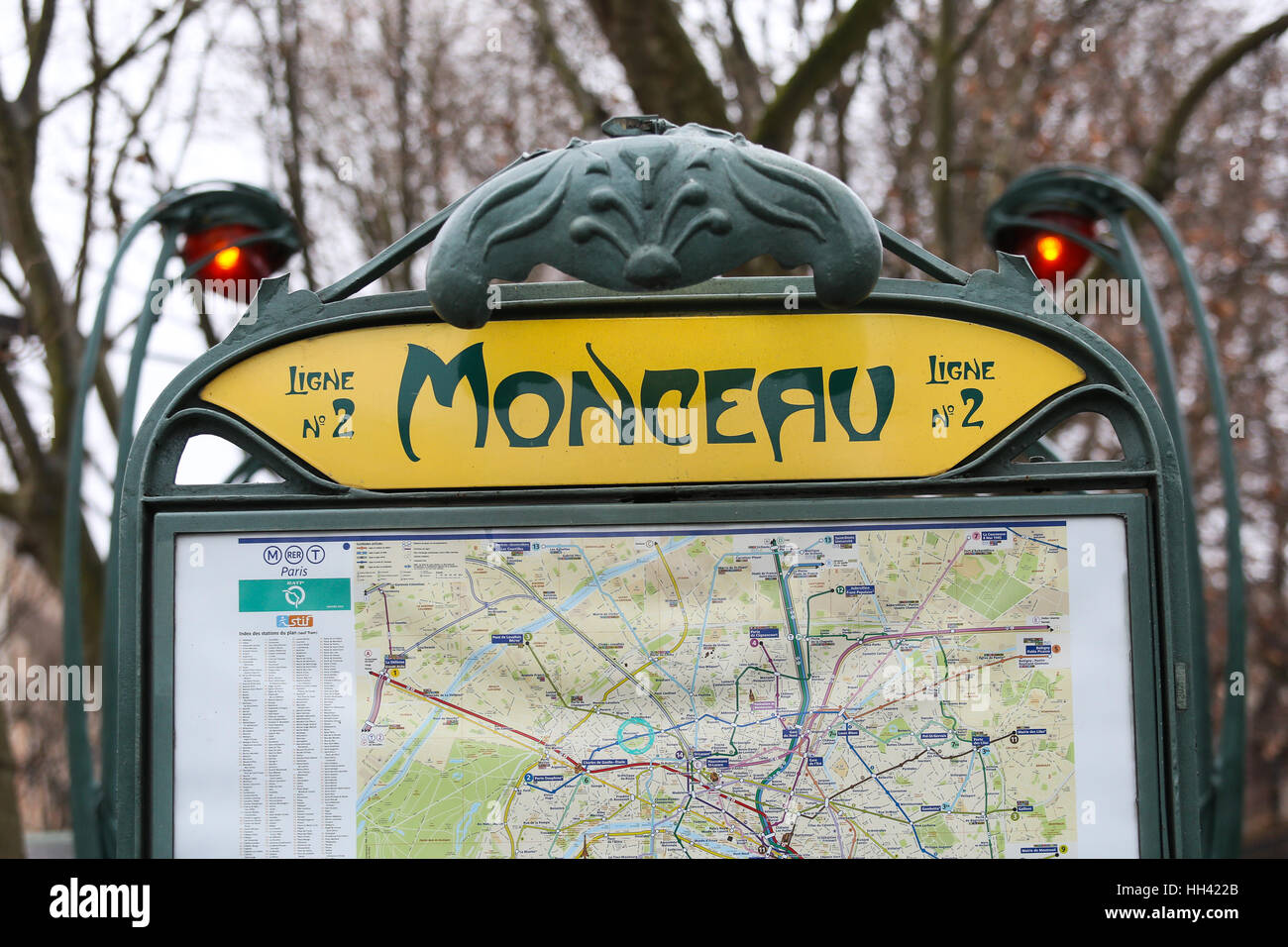 Il Monceau La stazione della metropolitana di Parigi, Francia. Foto Stock