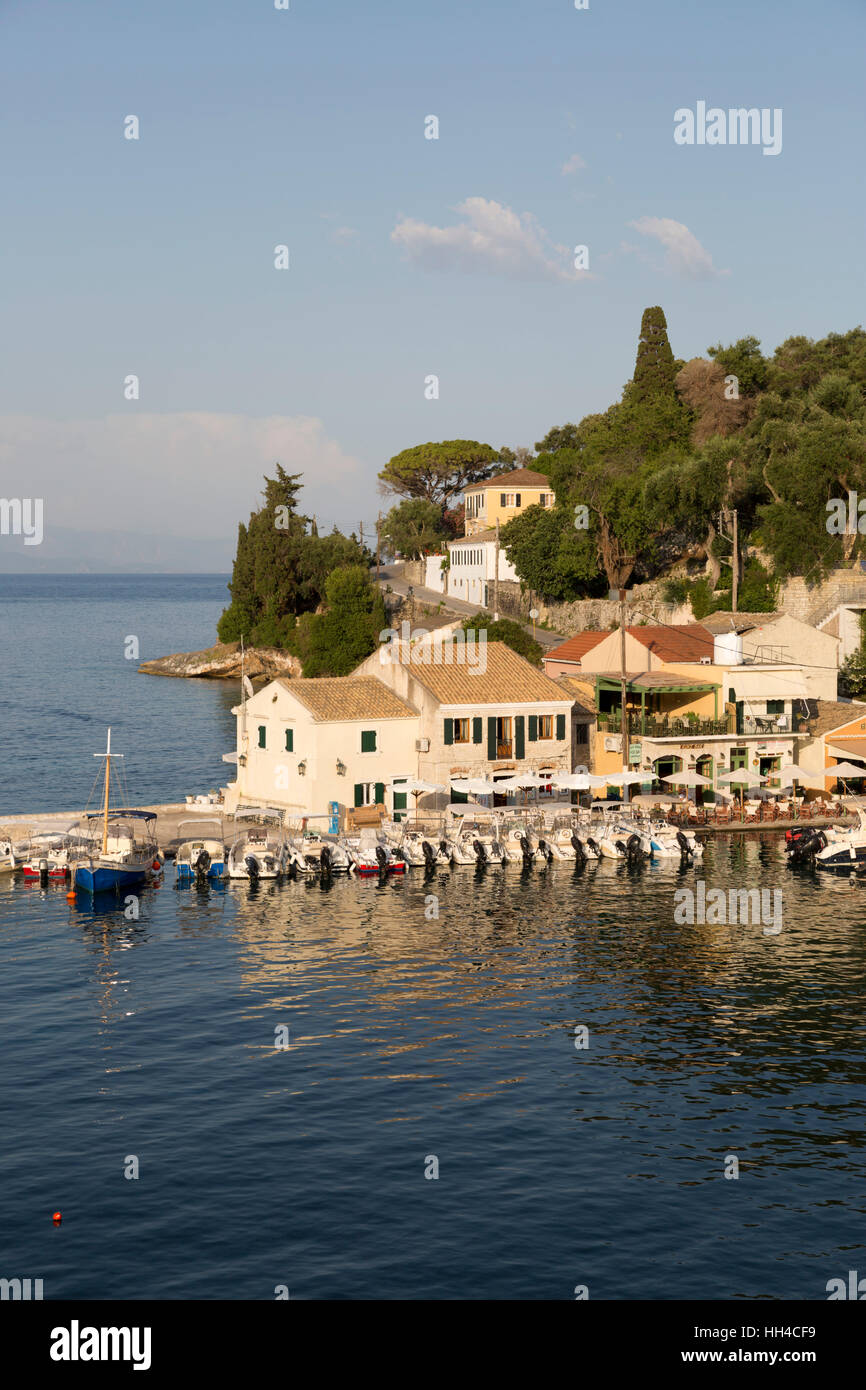 Vista sul porto, Loggos, Paxos, Isole Ionie, isole greche, Grecia, Europa Foto Stock
