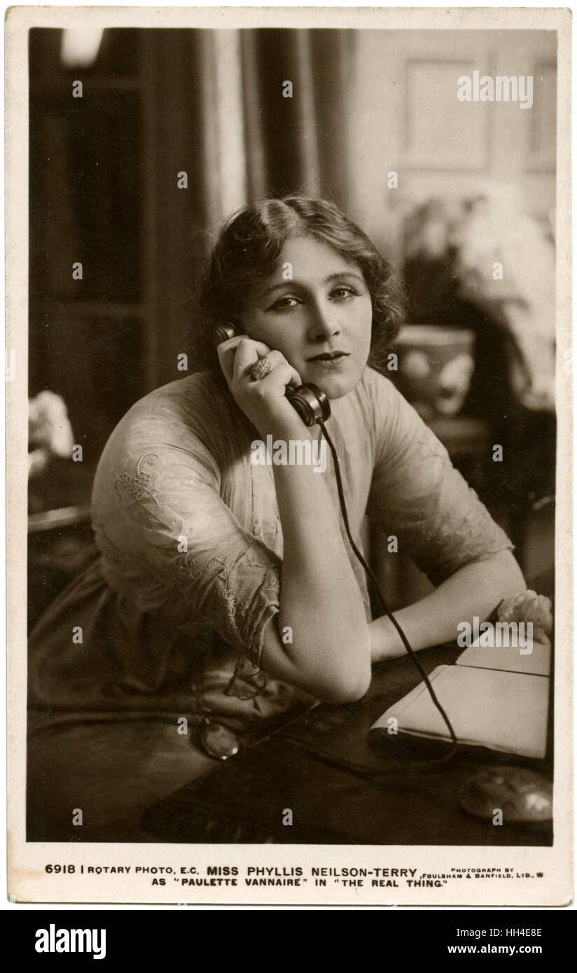 Telefono in fase di accensione Foto Stock