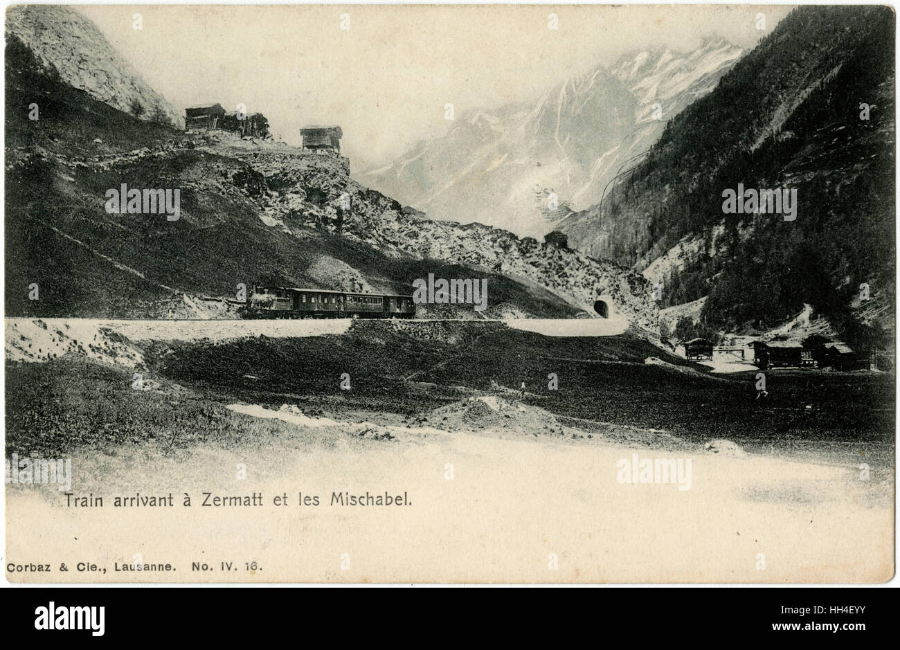 Treno arrivo a Zermatt, Svizzera e Mischabel massiccio Foto Stock