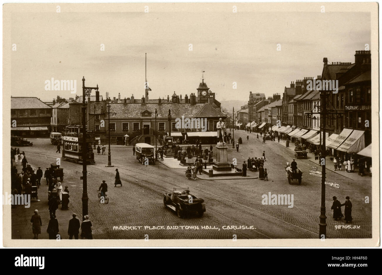 Steel's Monument e il Municipio, Carlisle, Cumbria Foto Stock