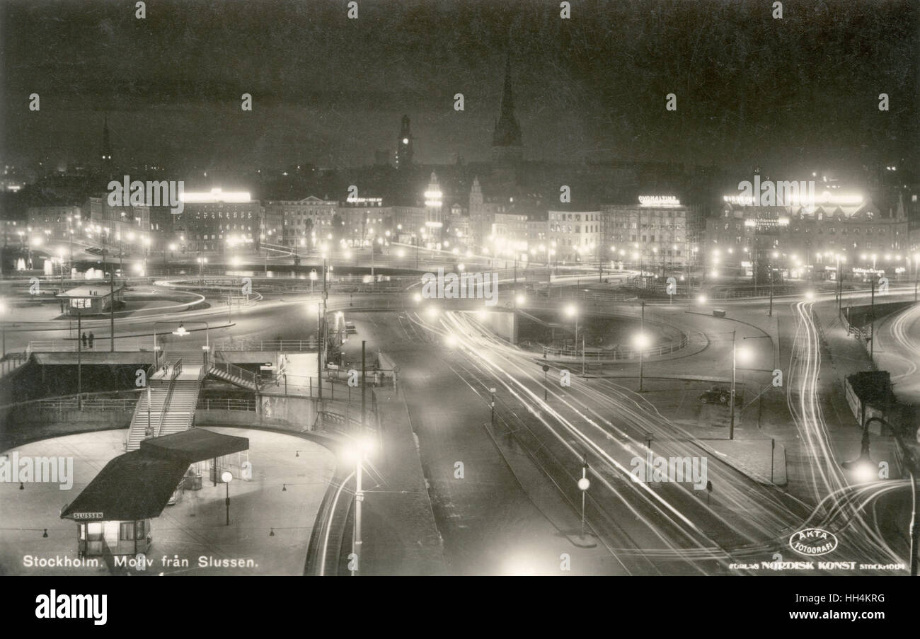 Vista notturna dalla stazione della metropolitana di Slussen, Stoccolma, Svezia Foto Stock