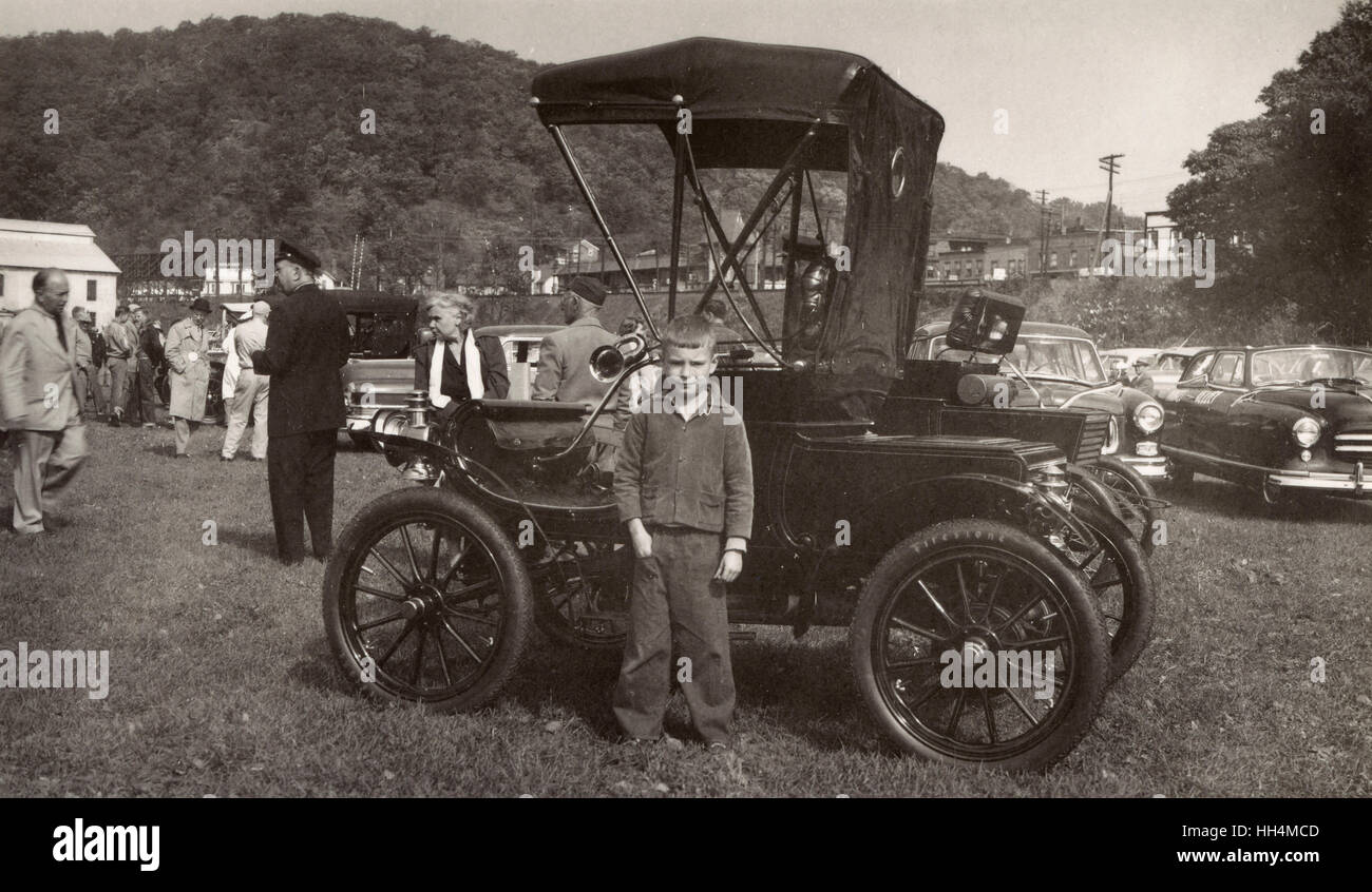 American Club Auto incontro con auto d'epoca, Orange County, nello Stato di New York, Stati Uniti d'America -- una curva 1906 dash Oldsmobile. Foto Stock