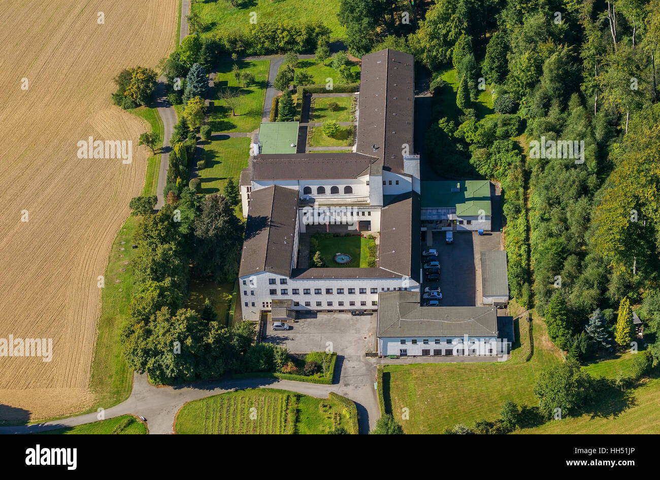 Monastero di Santa Elisabetta in Schuir, Essen, la zona della Ruhr, Renania settentrionale-Vestfalia, in Germania, in Europa, gli uccelli occhi vista, Vista aerea, Foto Stock
