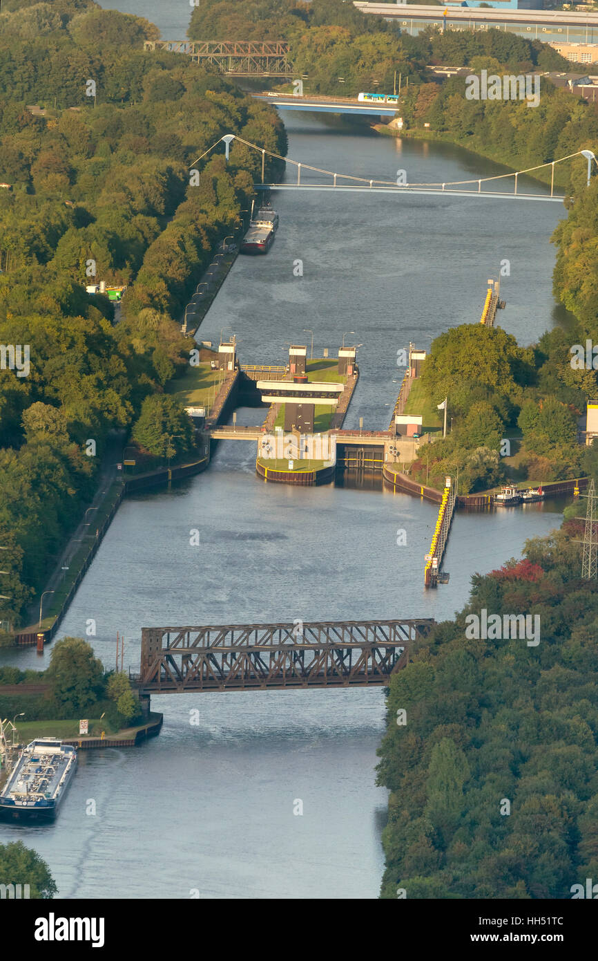 Rhine-Herne Canal sluice Gelsenkirchen, zona della Ruhr, Renania settentrionale-Vestfalia, in Germania, in Europa, gli uccelli occhi vista, Vista aerea, antenna Foto Stock