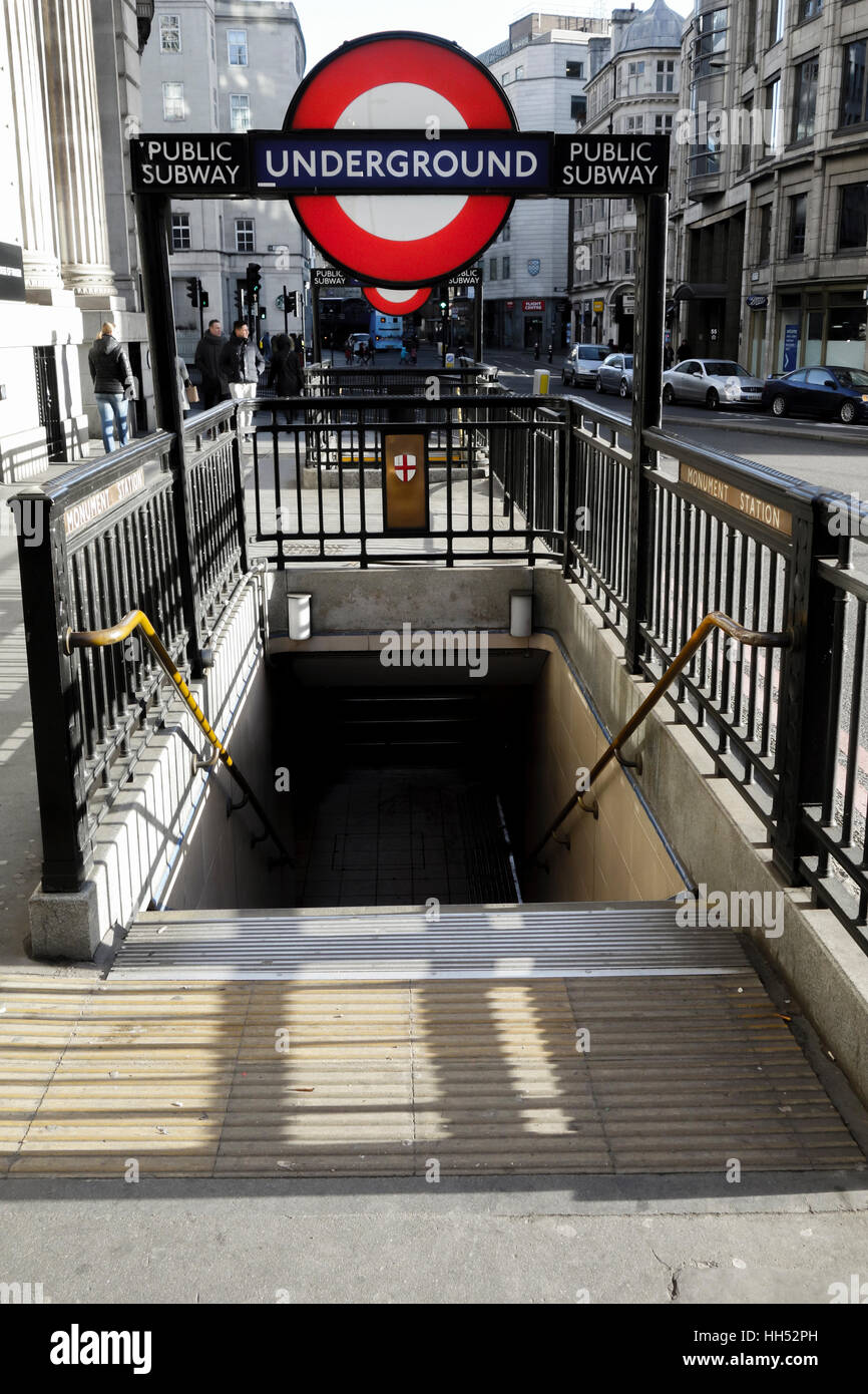 Stazione della metropolitana di Londra ingresso Foto Stock