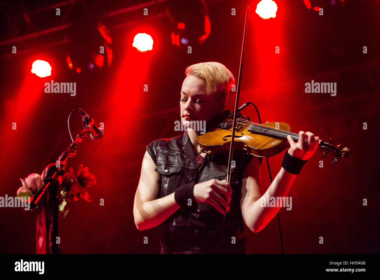 Il Wonderstuff performing live in concerto all'O2 Academy Bournemouth offre: la Wonderstuff, Erica Nockalls dove: Bournemouth, Regno Unito quando: 16 Dic 2016 Foto Stock