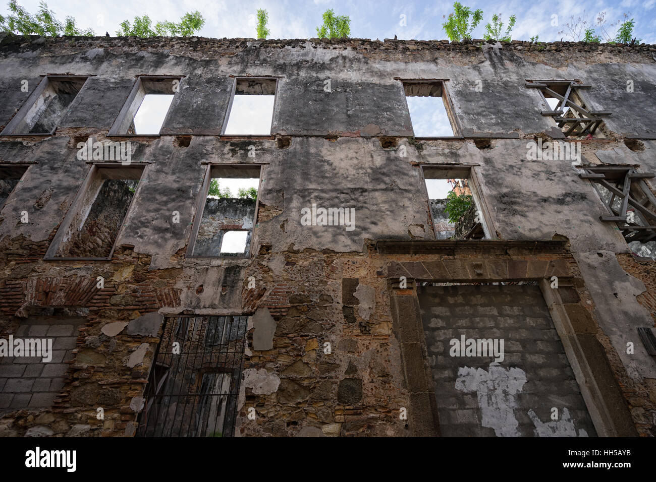 Giugno 25, 2016 Panama City, Panama: rovine nel decadimento nel Casco Viejo il centro storico della capitale Foto Stock