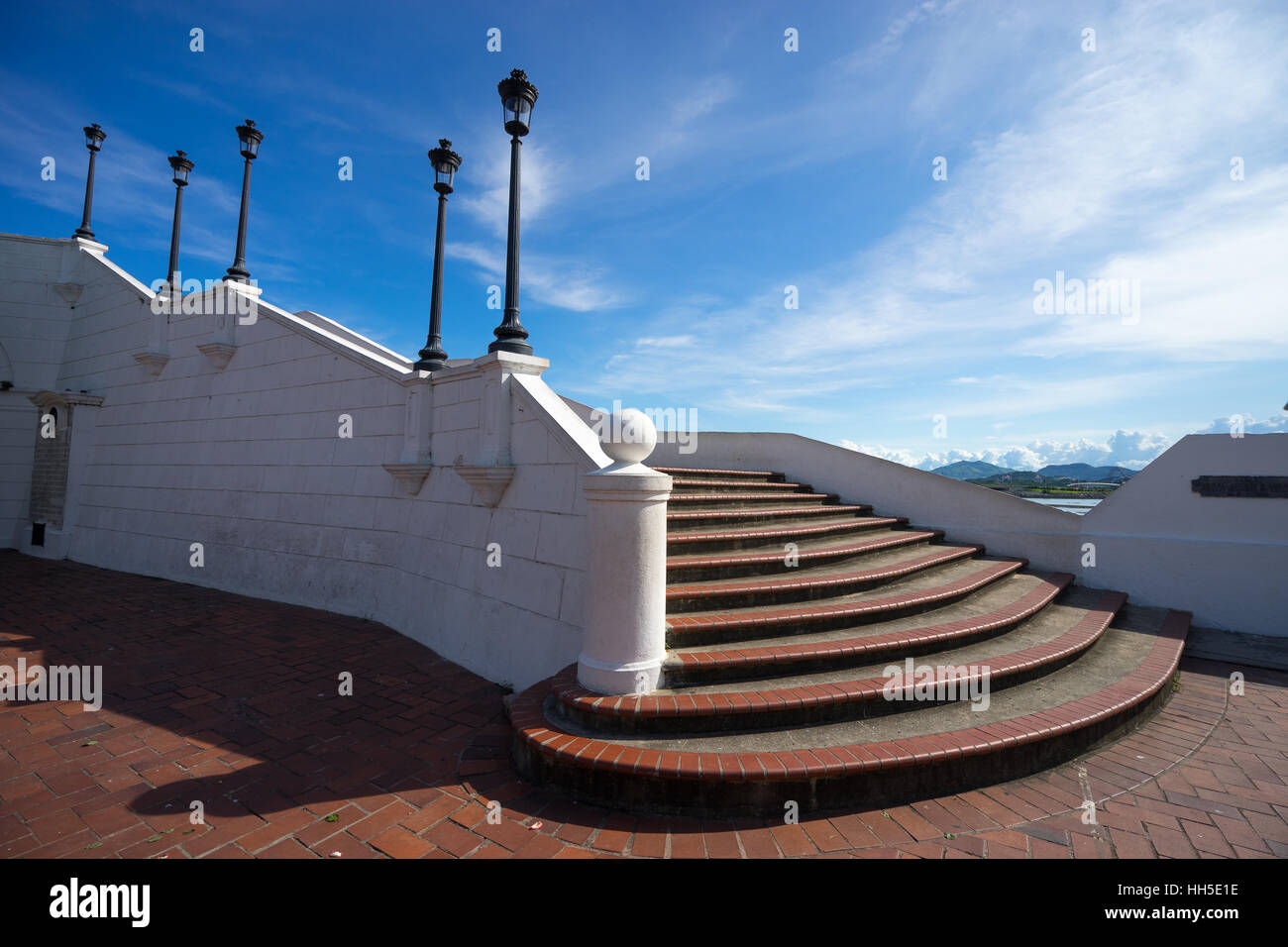 Le scale decrescente per lui Piazza francese nel Casco Viejo Panama City Foto Stock