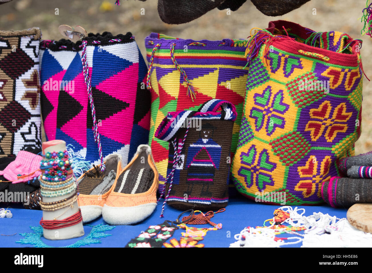 Mano colombiano knittted sacchetti in Silvia Foto Stock