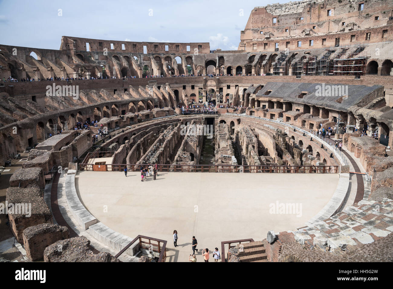 Vista superiore del famoso Colosseo arena, Roma, Italia, Europa. Foto Stock