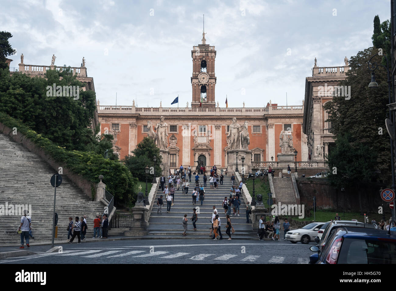Il colle capitolino cordonata che conduce da Via del Teatro di Marcello a Piazza del Campidoglio, Roma, Italia Foto Stock