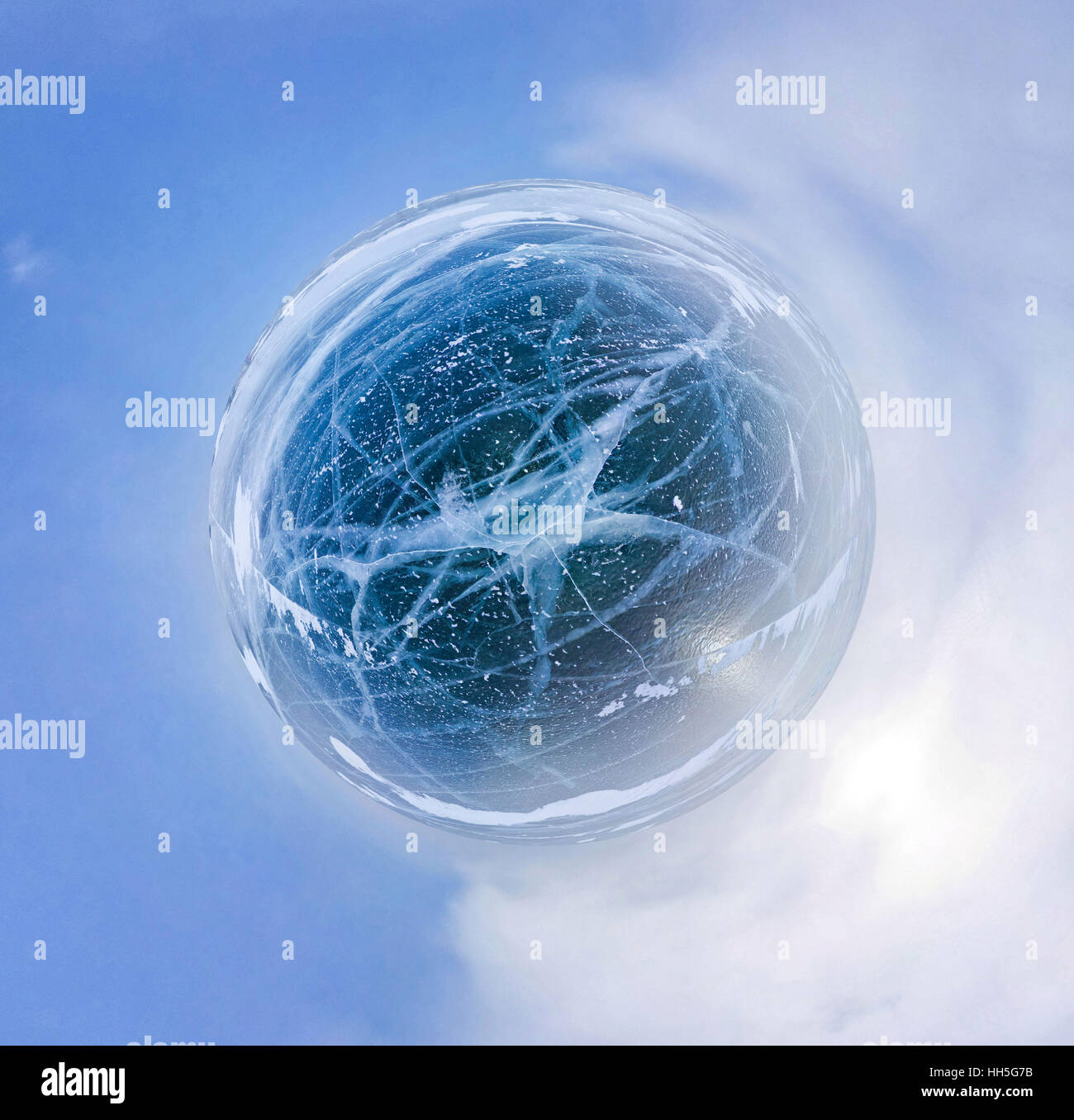 La crepa Baikal ghiaccio. Panorama sferica del piccolo pianeta. Foto Stock