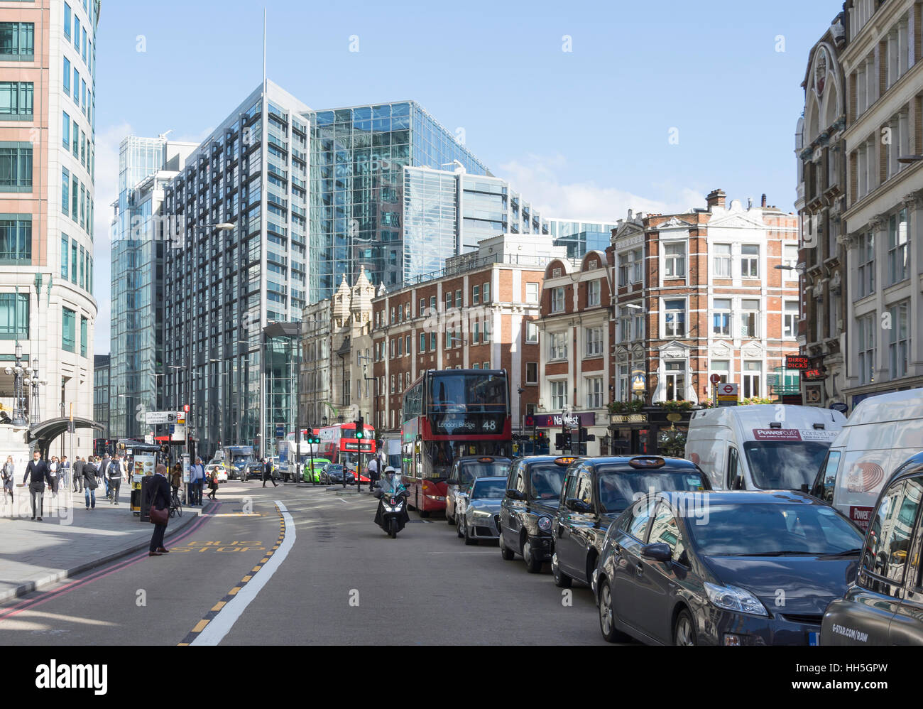 Gli inceppamenti di traffico in Bishopsgate, città di Londra Greater London, England, Regno Unito Foto Stock