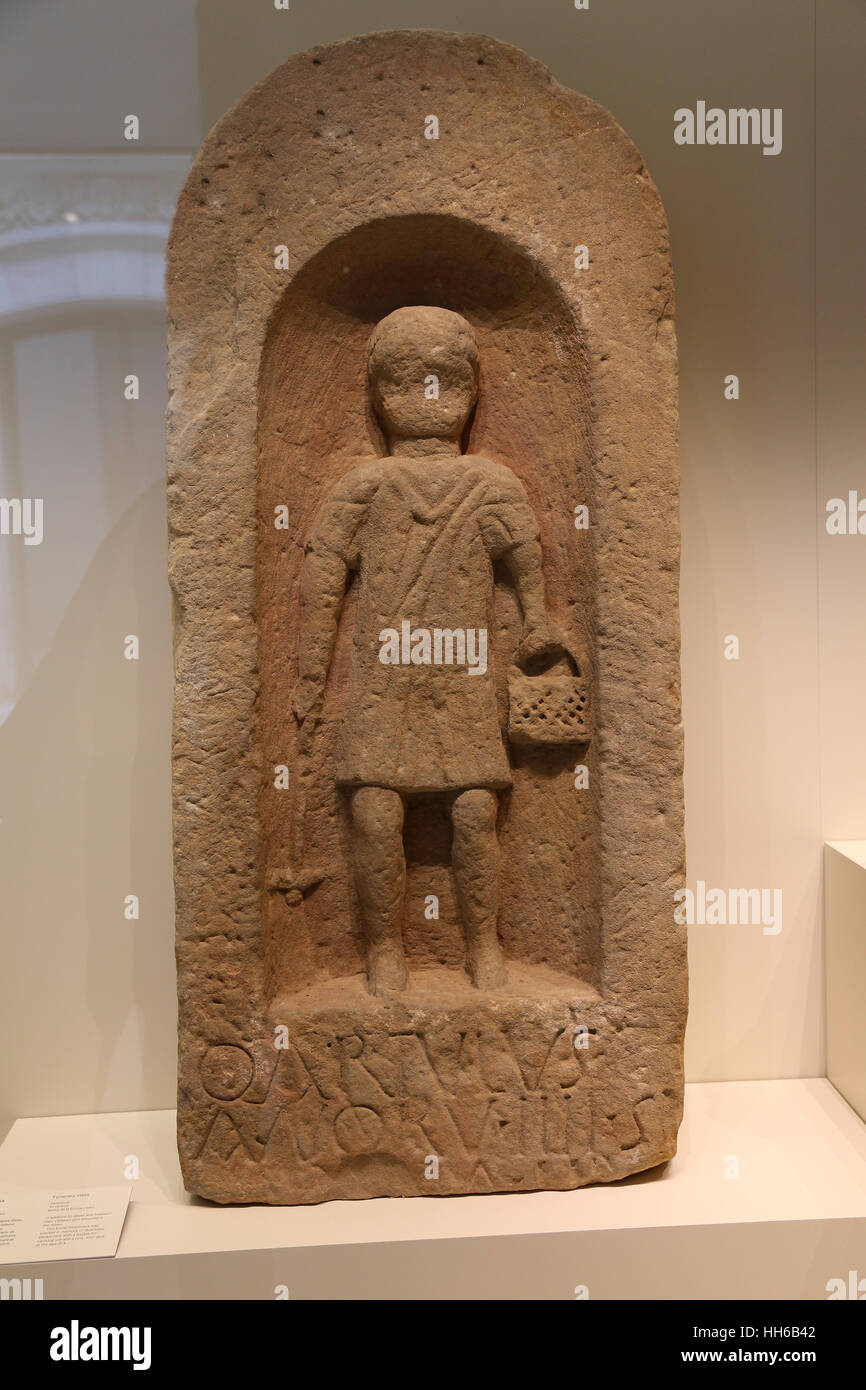 Hispania romana. Industria mineraria. Stele funeraria, eretto in memoria di Quarulus. Morì all'età di 4. 1° C. Jaen, Spagna. Foto Stock Hispania romana. Industria mineraria. Stele funeraria, eretto in memoria di Quarulus. Morì all'età di 4. 1° C. Jaen, Spagna. Foto Stock
