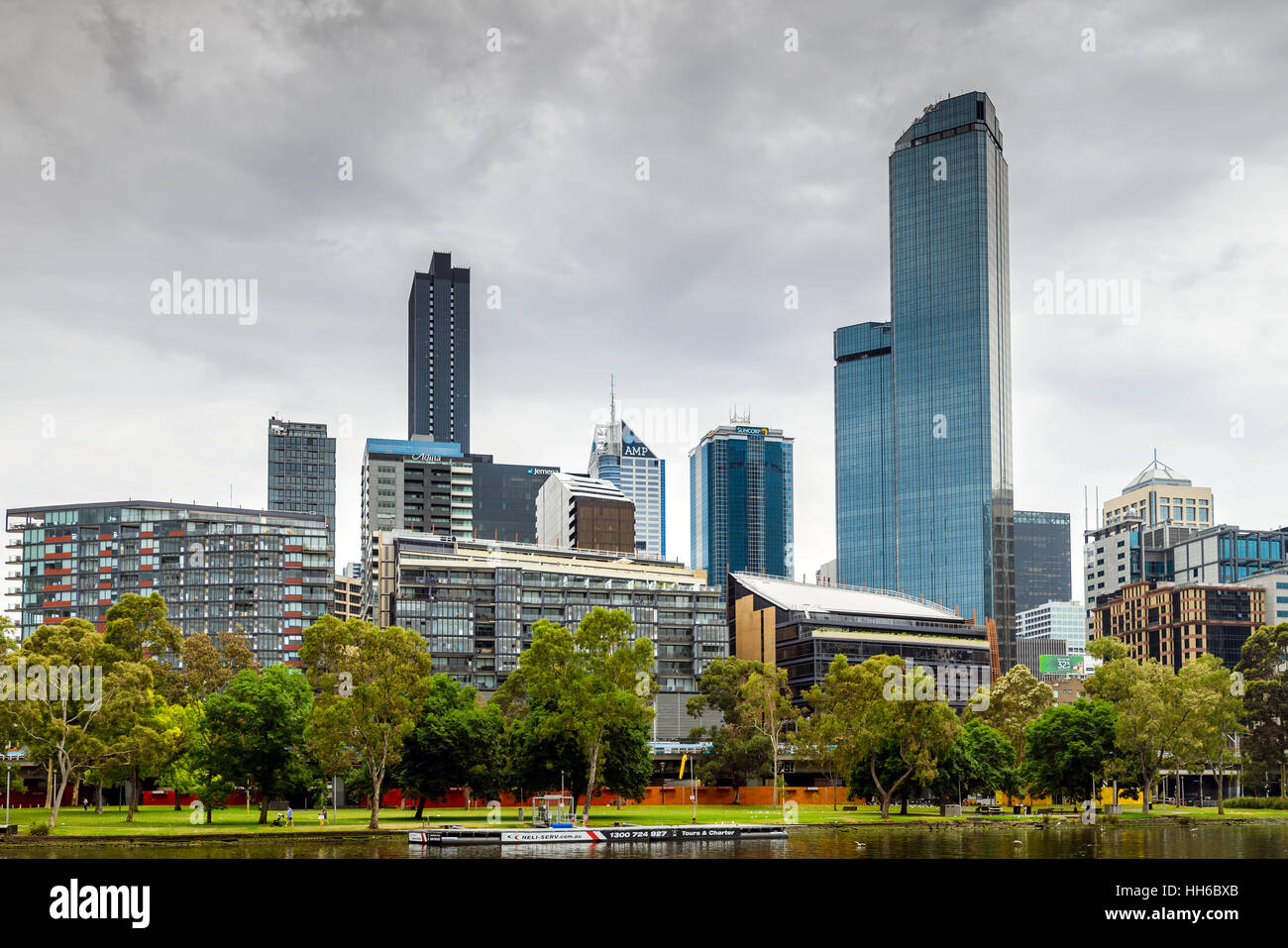 Città di Melbourne quartiere business e vista sul fiume Yarra Foto Stock