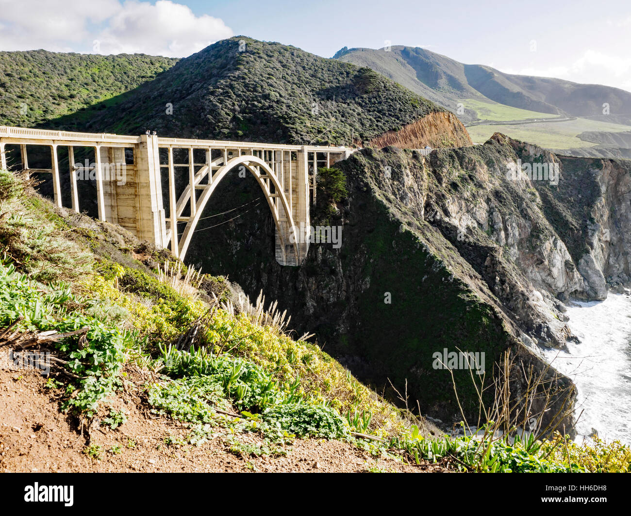 L'iconico Bixby ponte Bixby Creek sul Pacific Highway (California State Route 1) vicino a Big Sur. Foto Stock