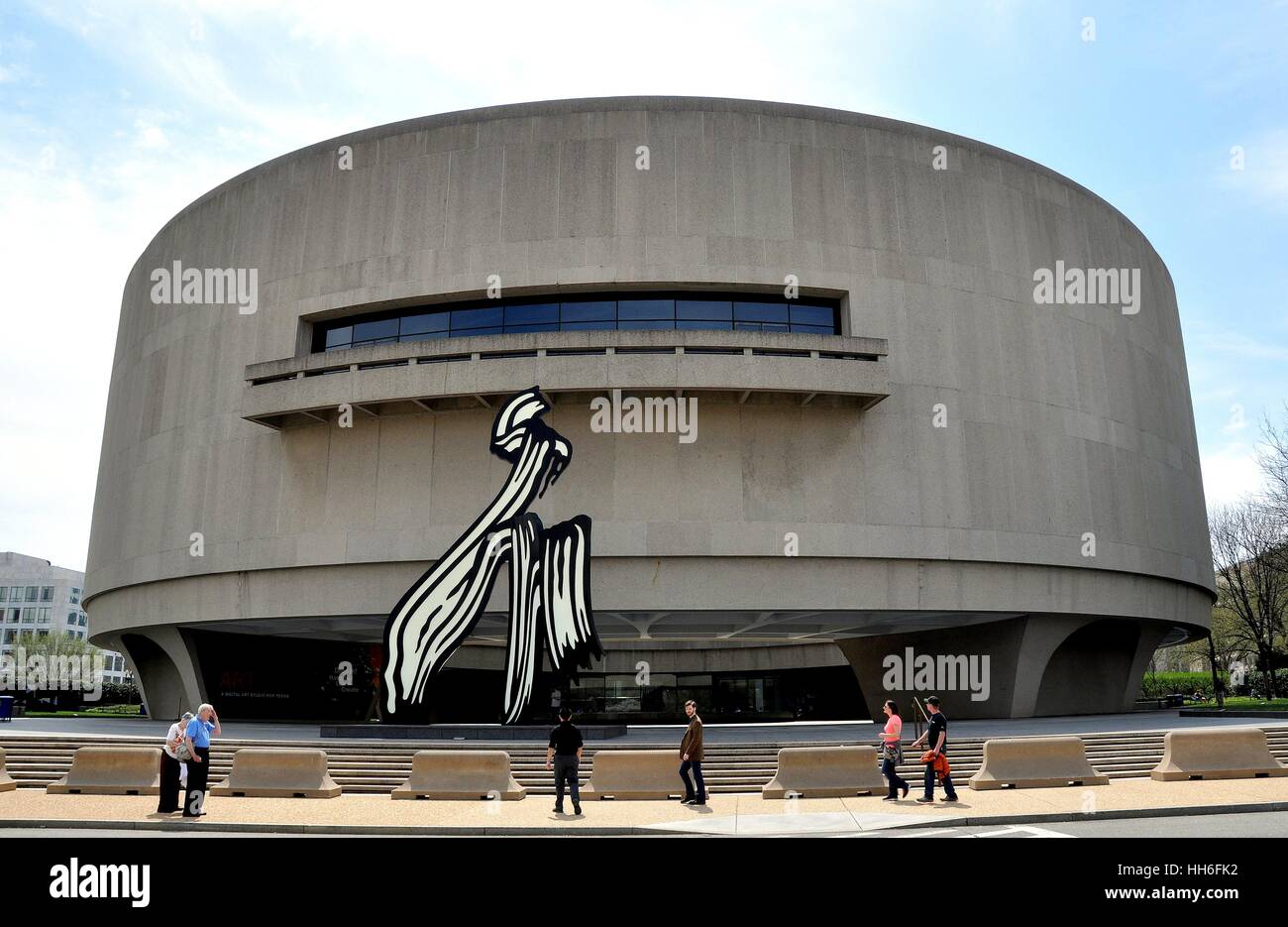 Washington, DC - 11 Aprile 2014: il Museo Hirshhorn d'arte progettata da Gordon Bunshaft scherzosamente conosciuta come 'Doughnut sul Mall' Foto Stock