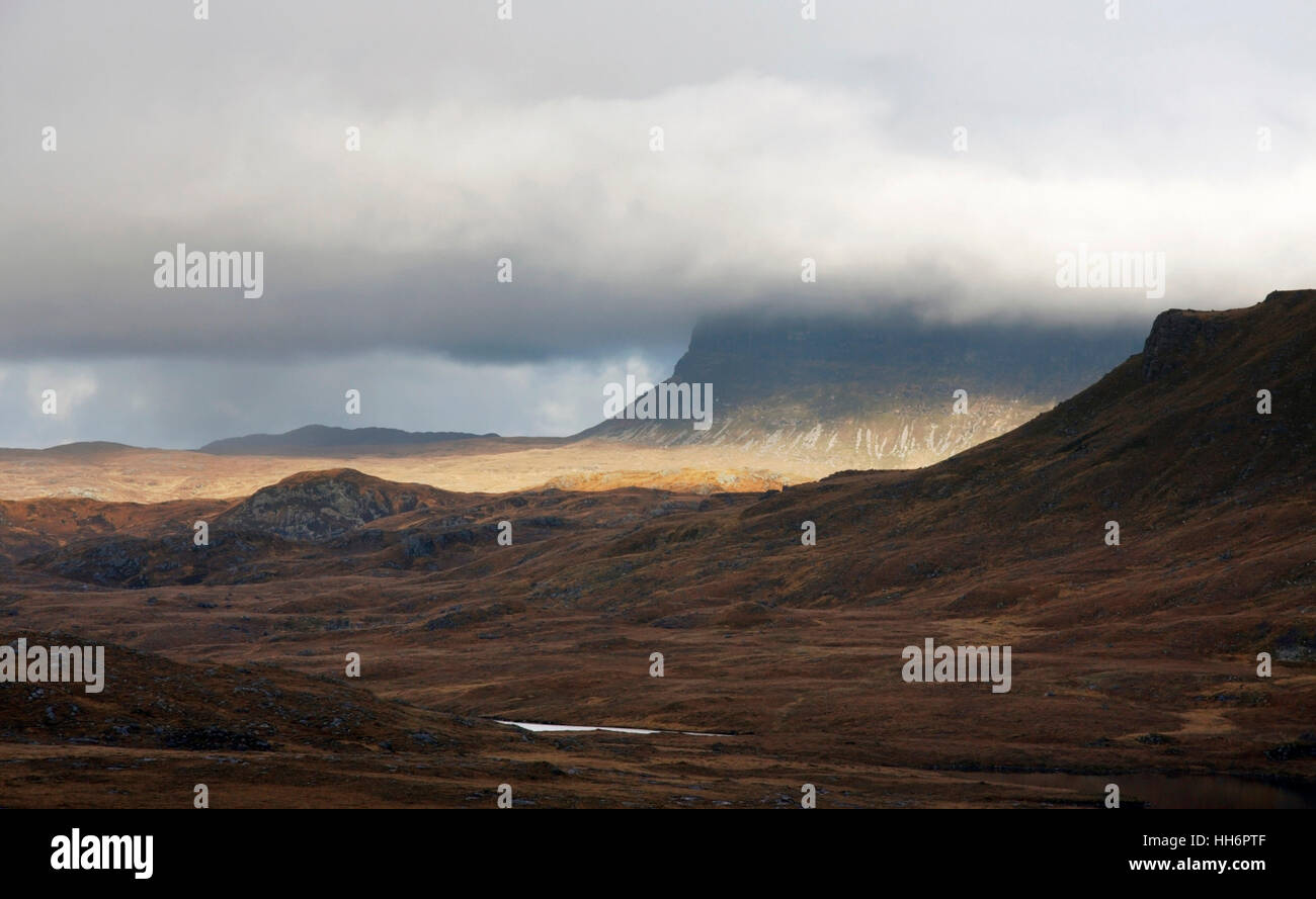 Paesaggio in Scozia con drammatica nuvole Foto Stock