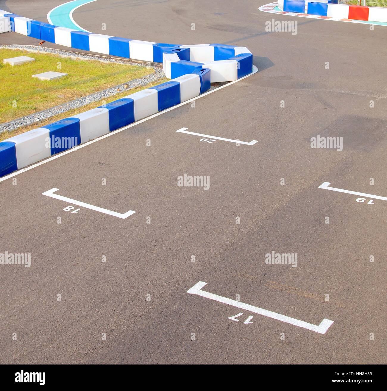 Go-kart racing via Foto Stock