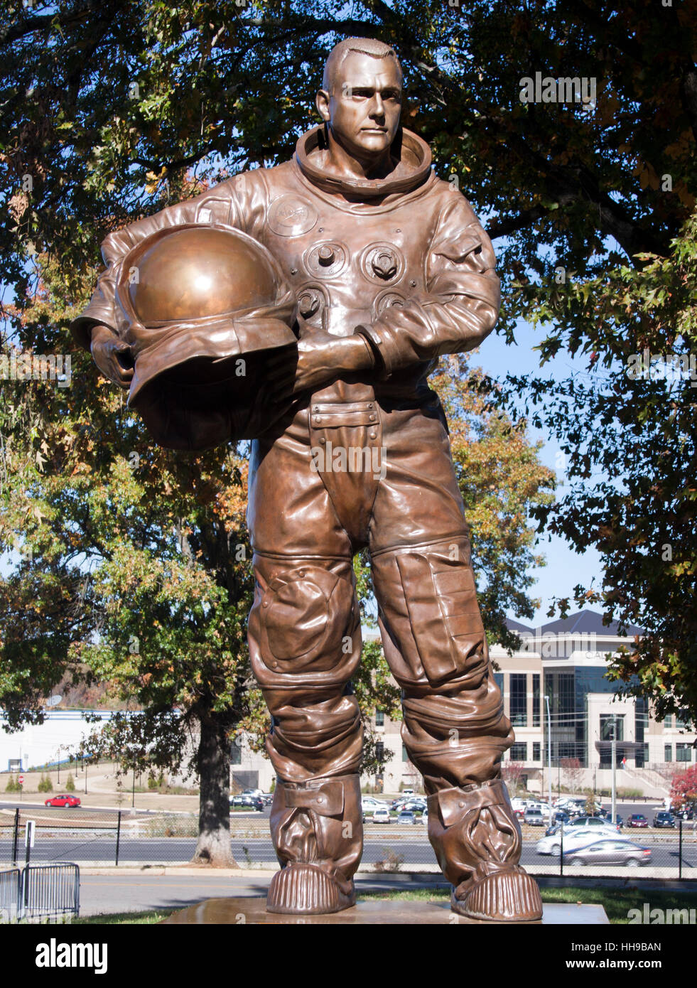 Statua dell'astronauta presso lo U.S. Space & Rocket Center di Huntsville, Alabama, celebra l'eredità dell'esplorazione spaziale americana e la storia della NASA. Foto Stock