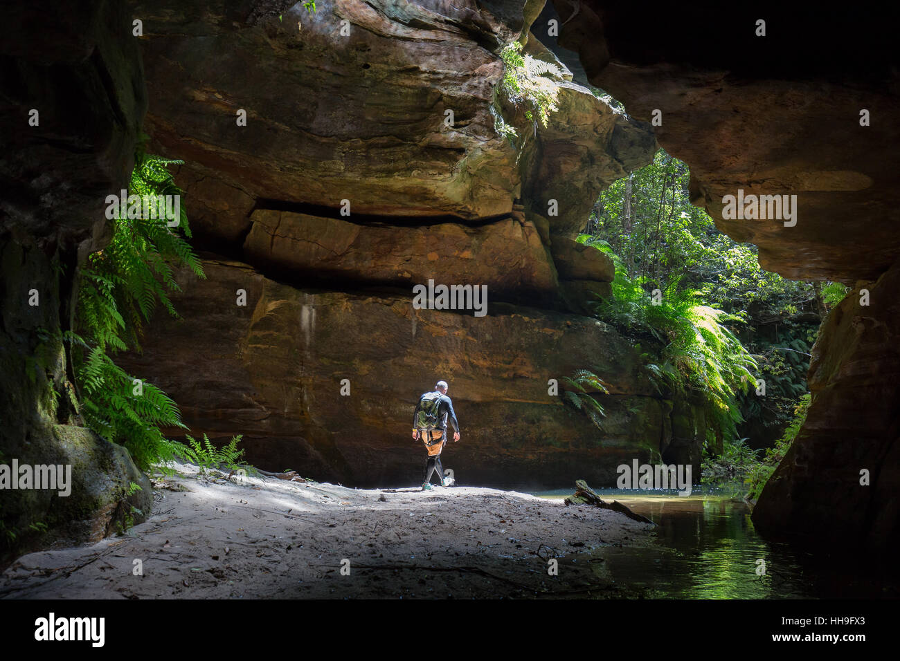 Canyoning avventura nel canyon claustral nelle Blue Mountains, Australia Foto Stock