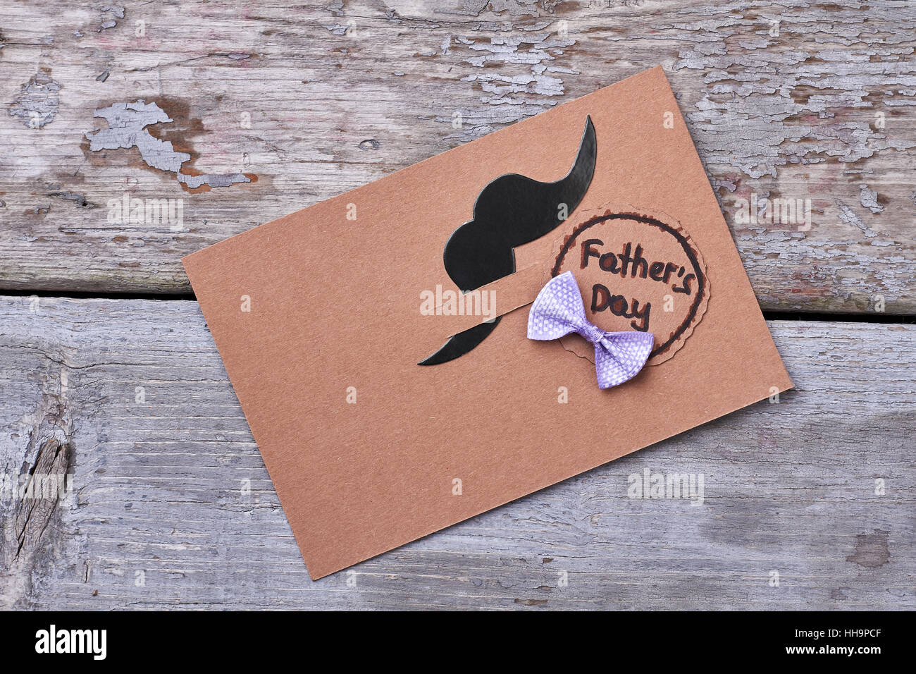 Il filtro Bow tie e puntelli baffi. Foto Stock