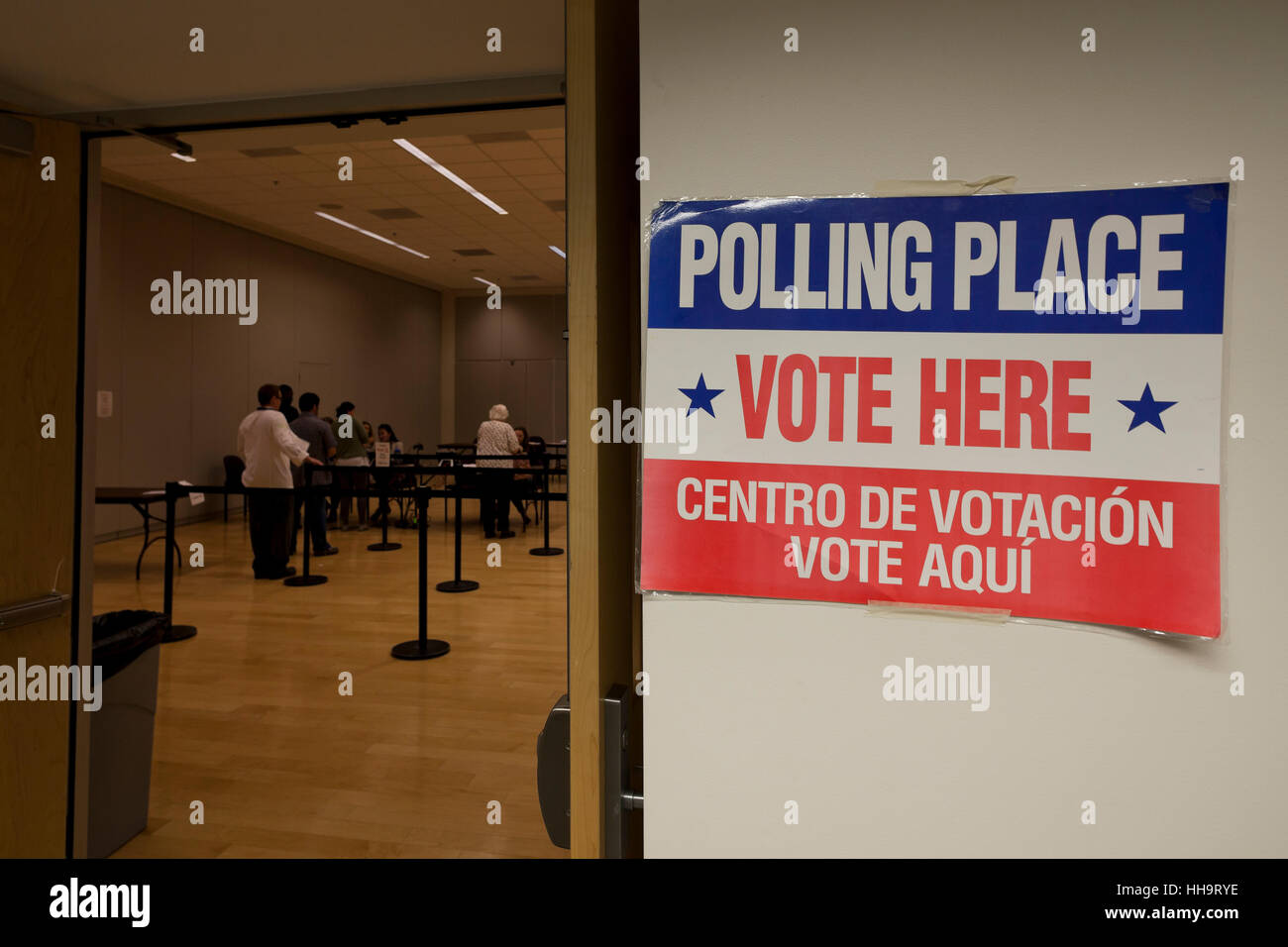 Luogo di voto, voto qui segno - Arlington, Virginia, Stati Uniti d'America Foto Stock