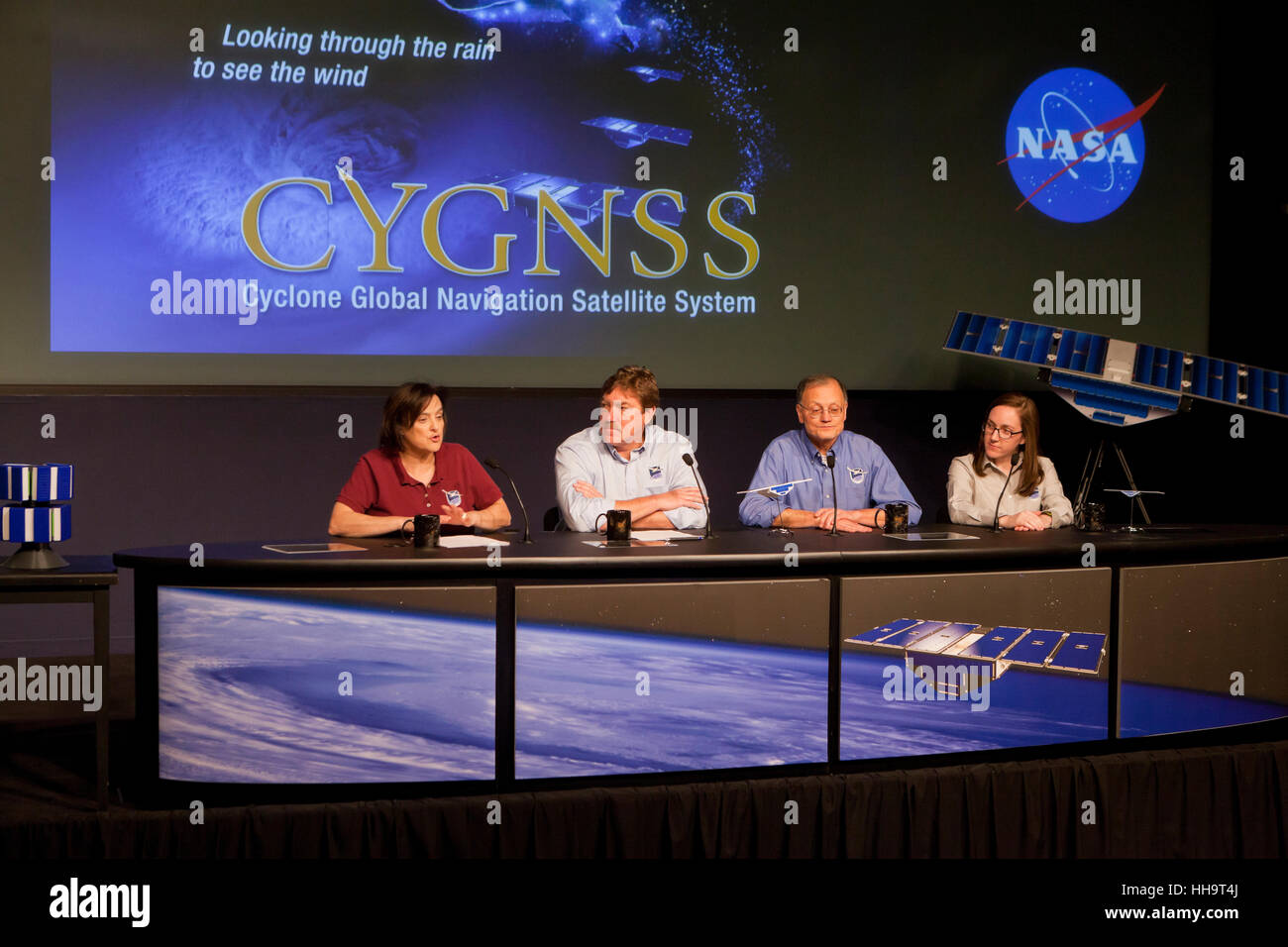 Messa a terra della NASA gli scienziati mutandine media su CYGNSS uragano missione - Washington DC, Stati Uniti d'America Foto Stock